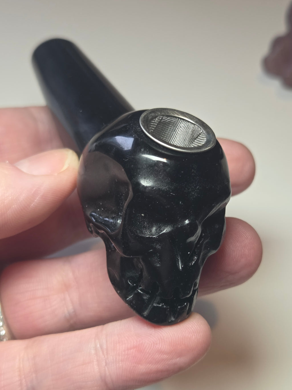 Obsidian crystal skull smoking pipe