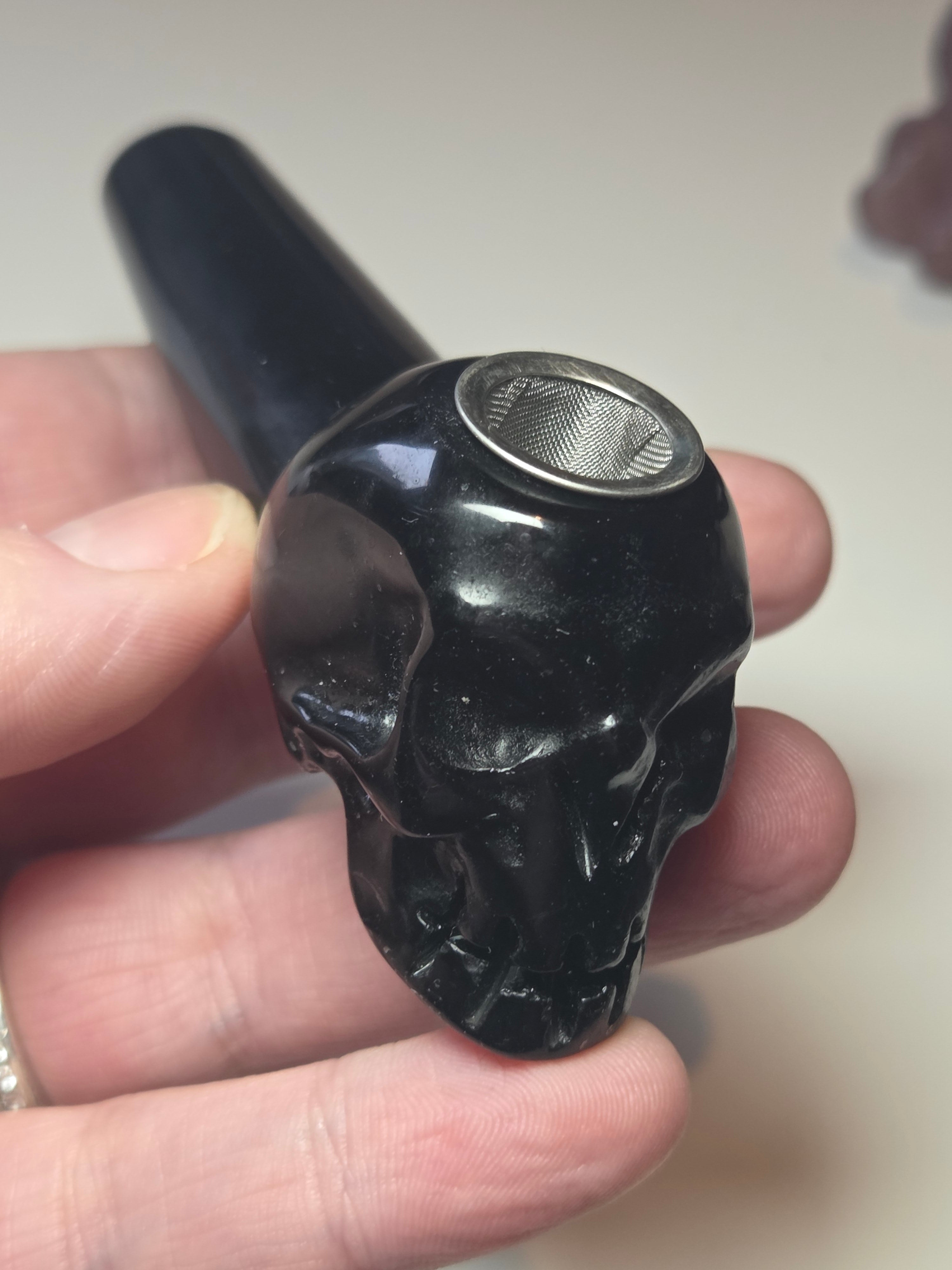Obsidian crystal skull smoking pipe