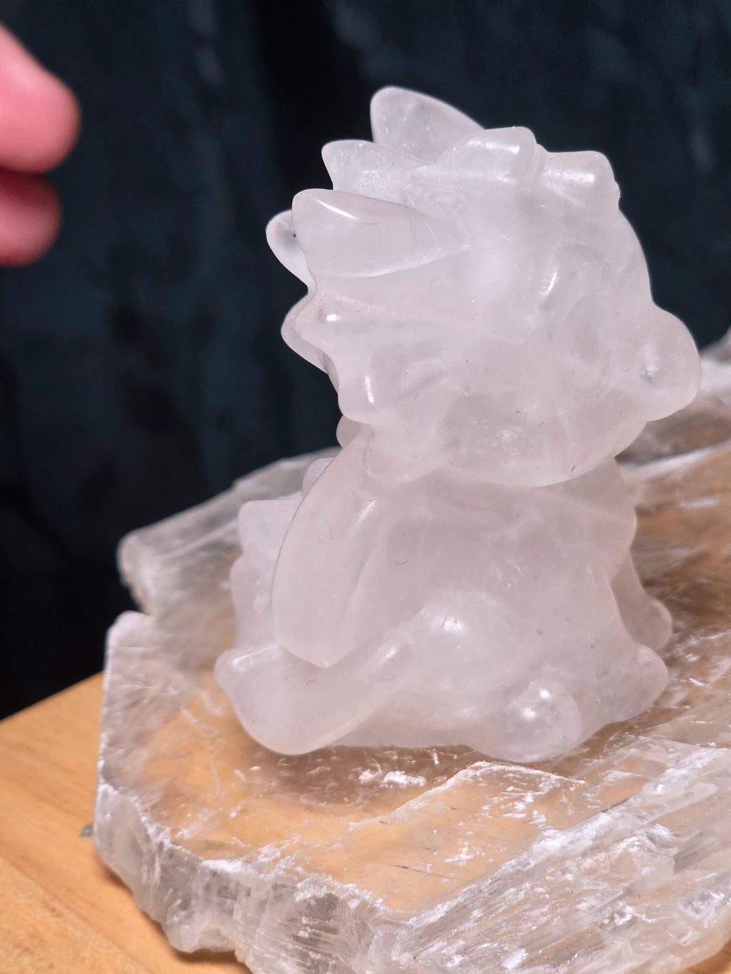 Clear quartz crystal dragon carving