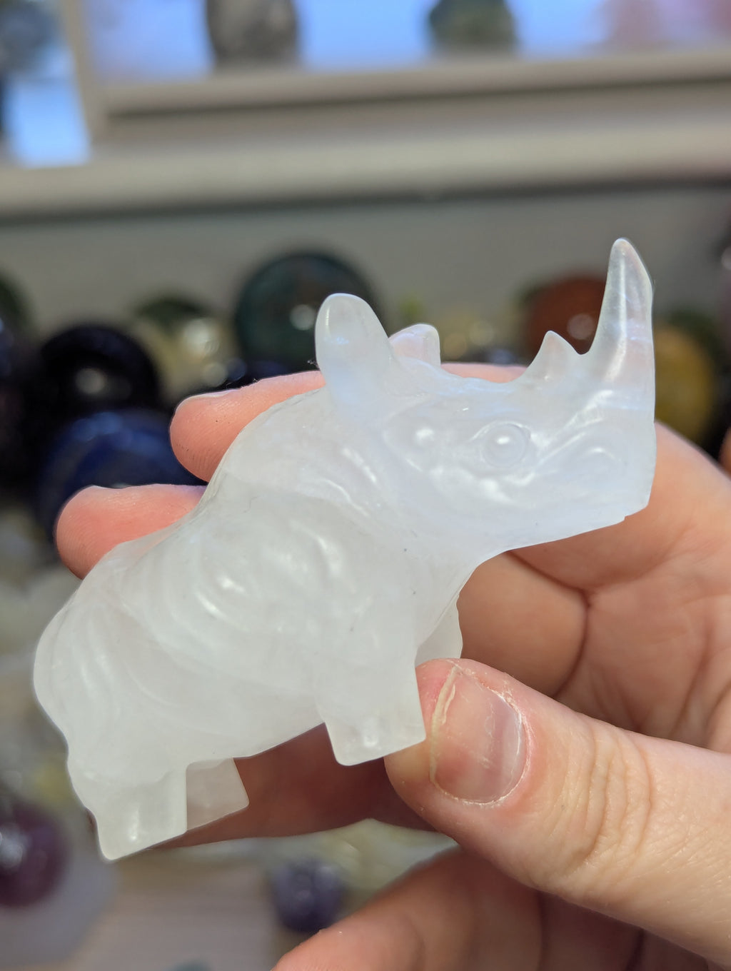 Rhyno crystal carving