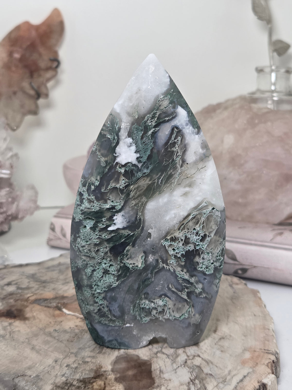 Moss agate crystal Tear drop carving