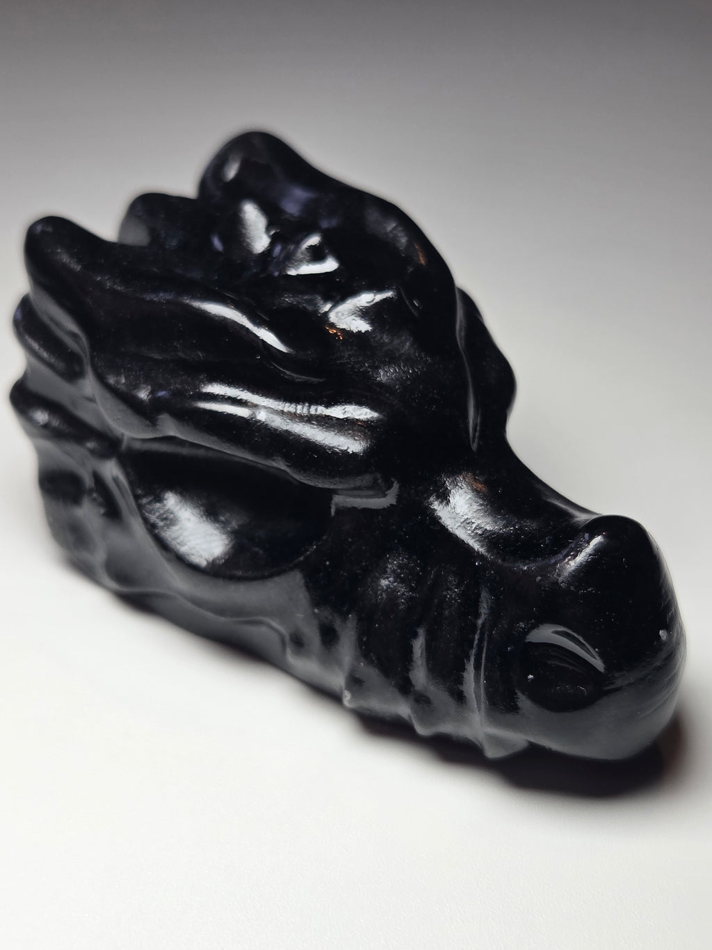 Black jade crystal dragon head carving