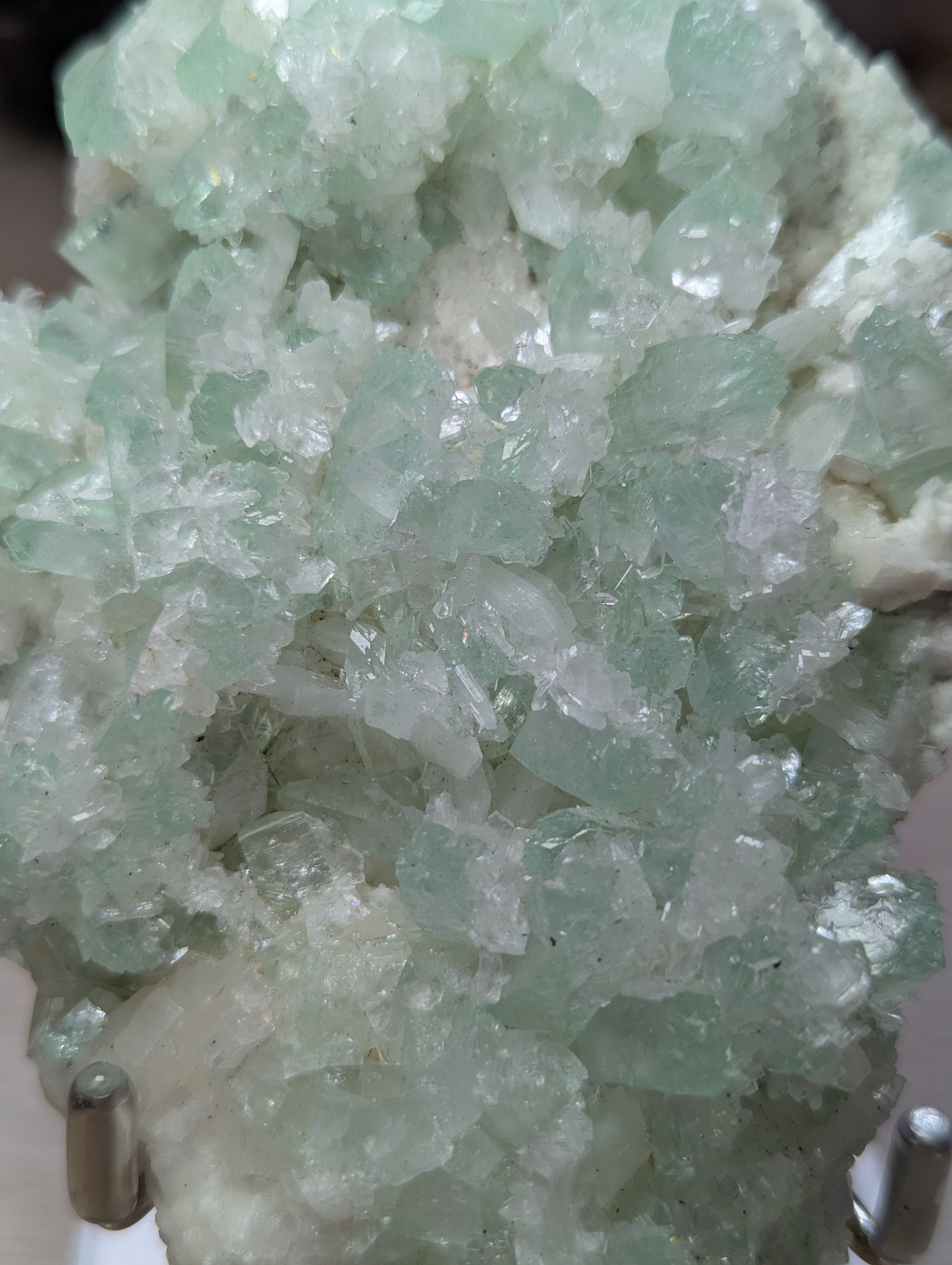Diamond apophyllite crystal specimen with Stand