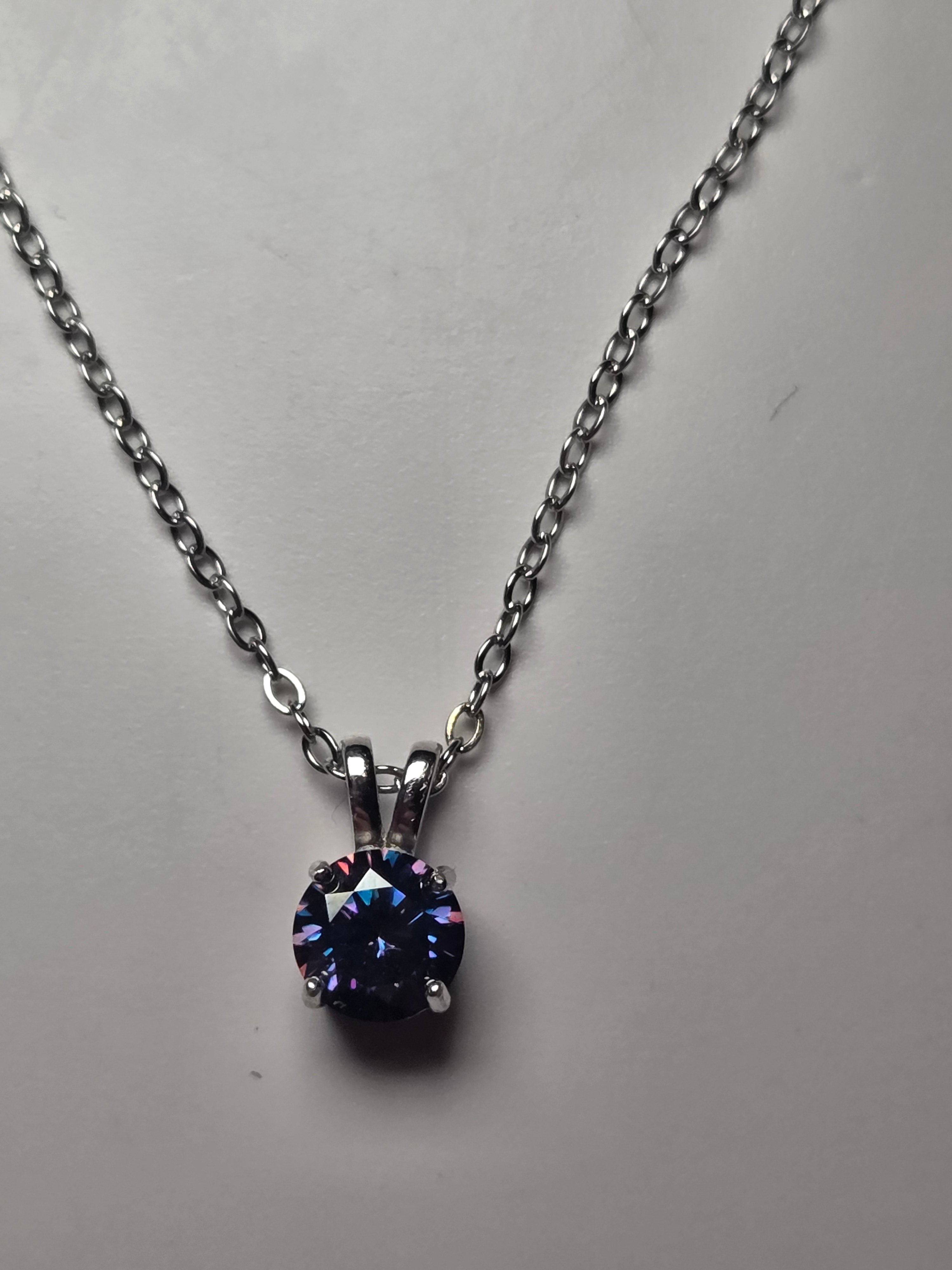 Purple Moissanite 2Carot diamond Necklace
