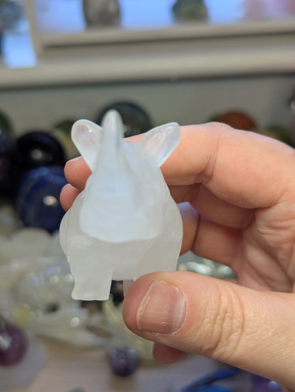 Rhyno crystal carving