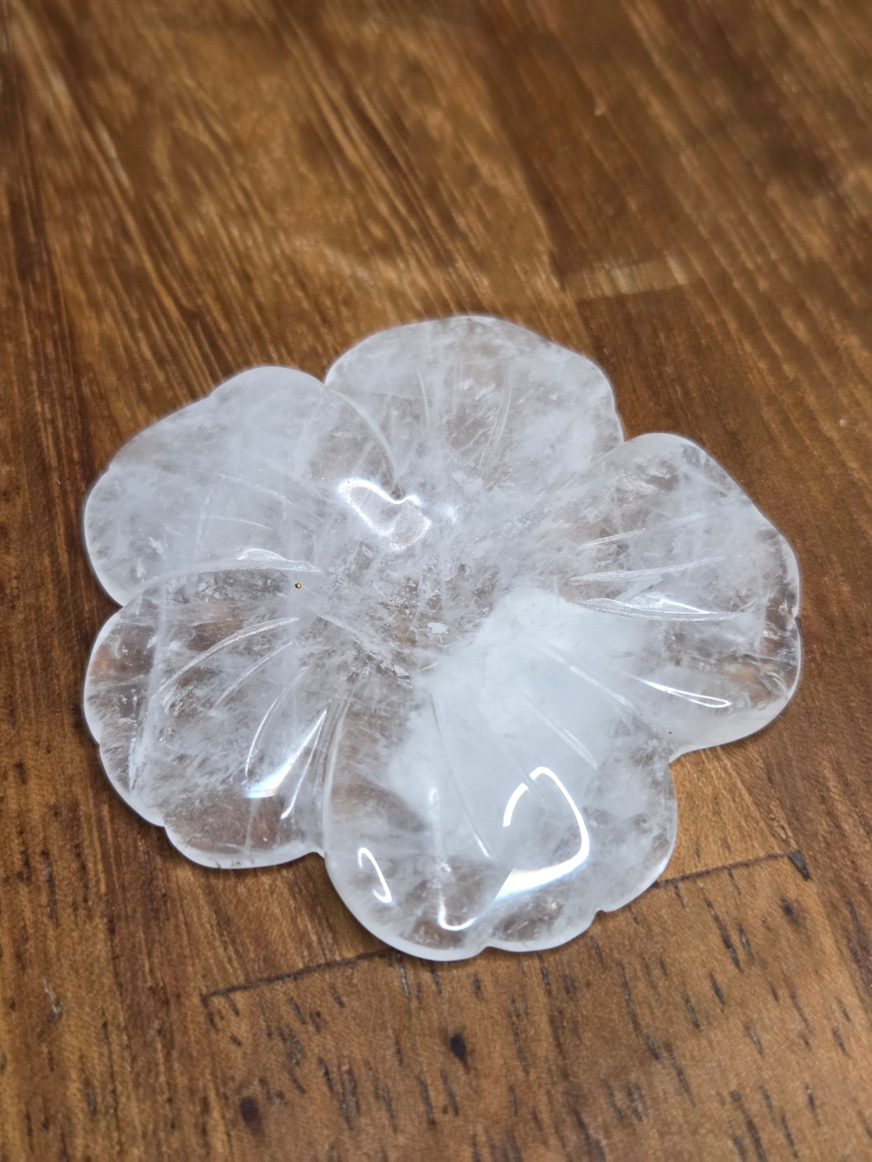 Crystal sphere holder