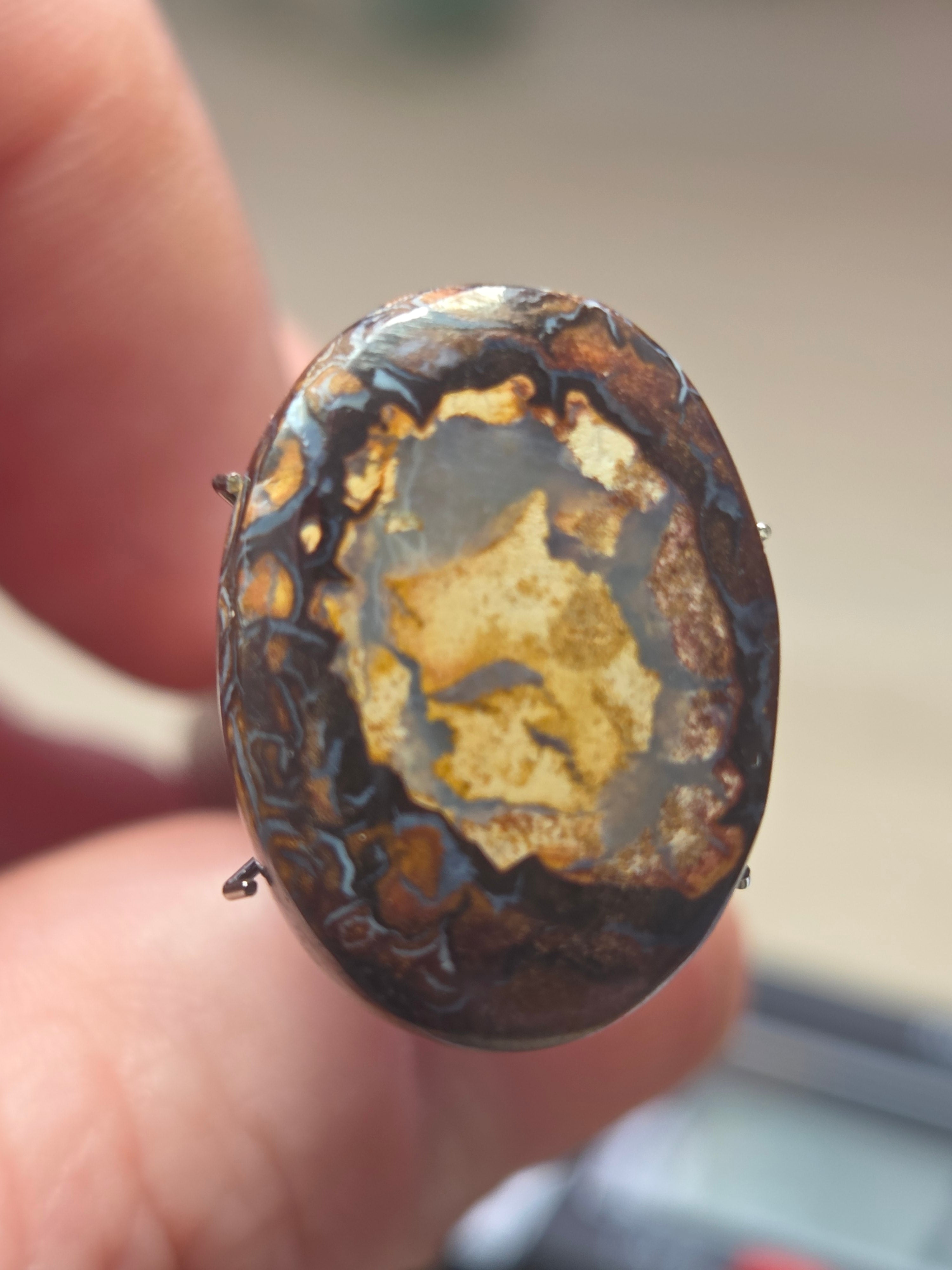 Yowah nut opal