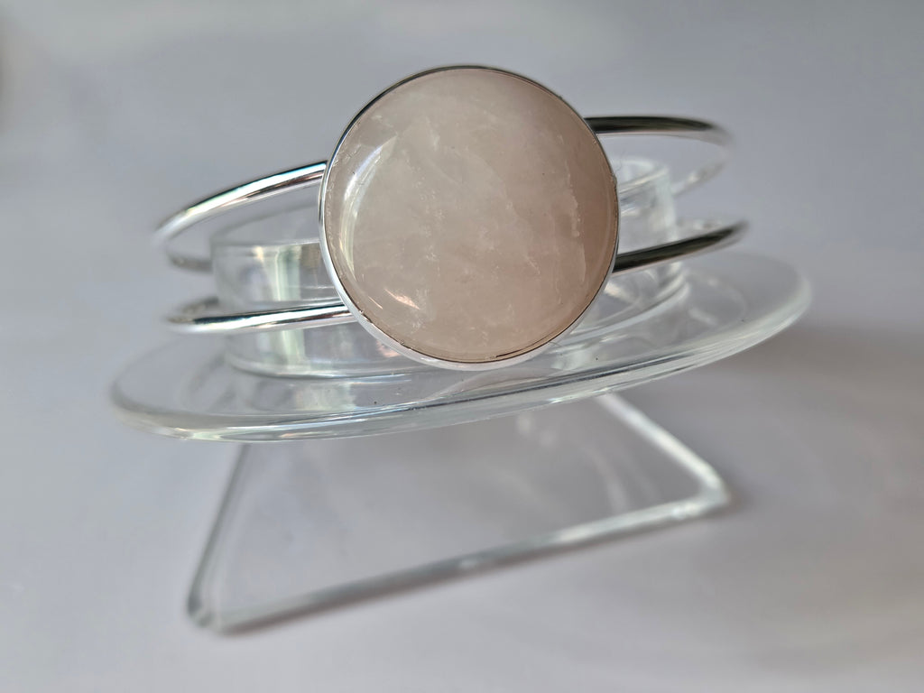 Crystal cabochon bracelet