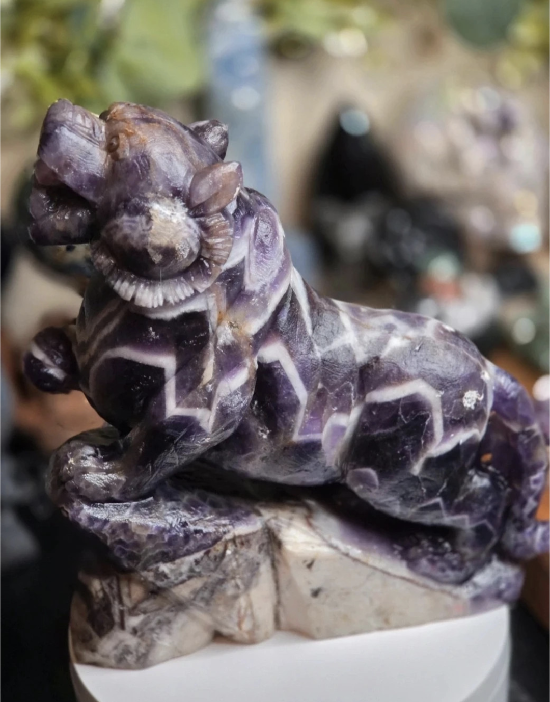Dream Amethyst crystal tiger carving
