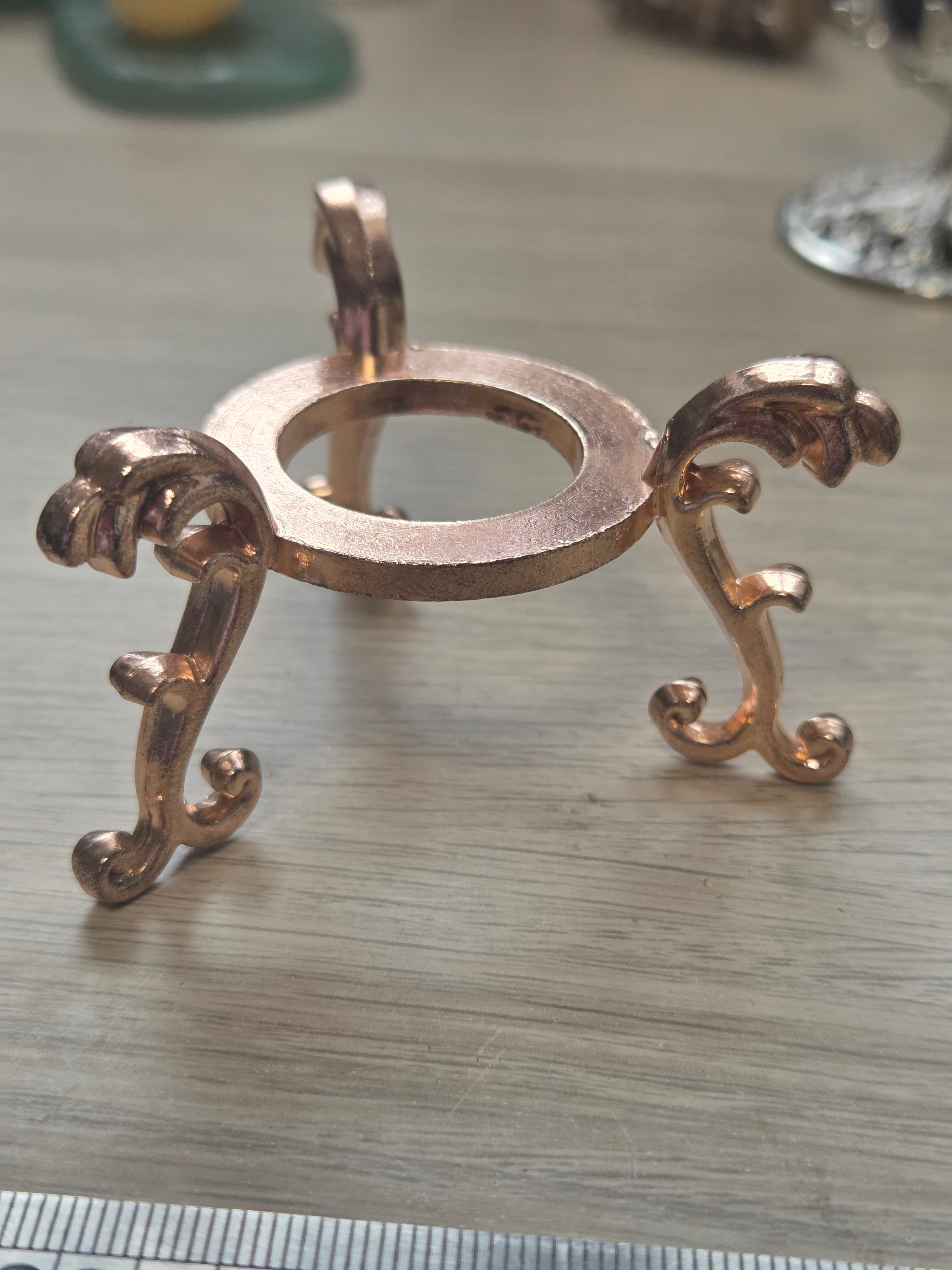 Rose gold stand