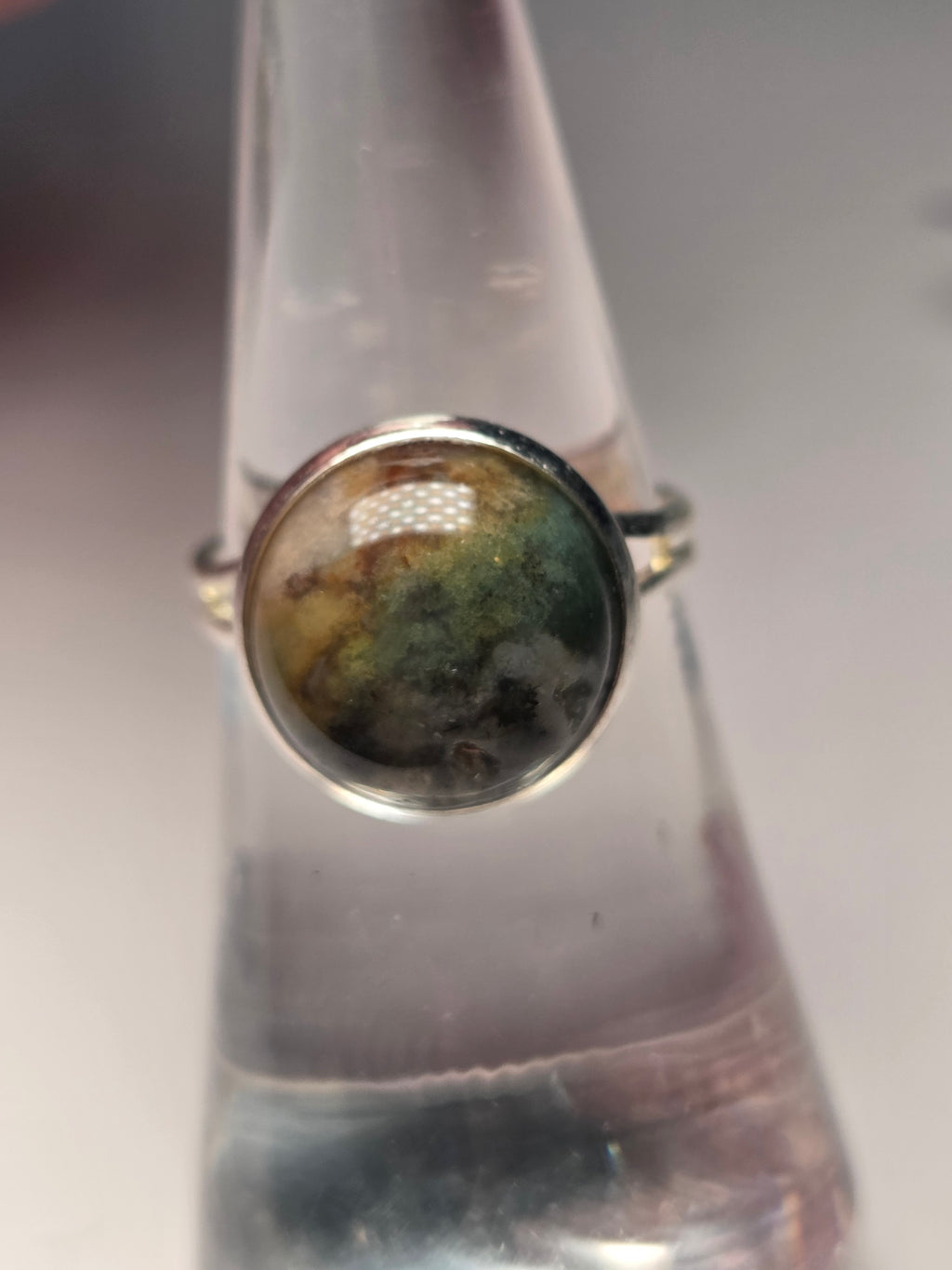 Beautiful green jade crystal adjustable ring