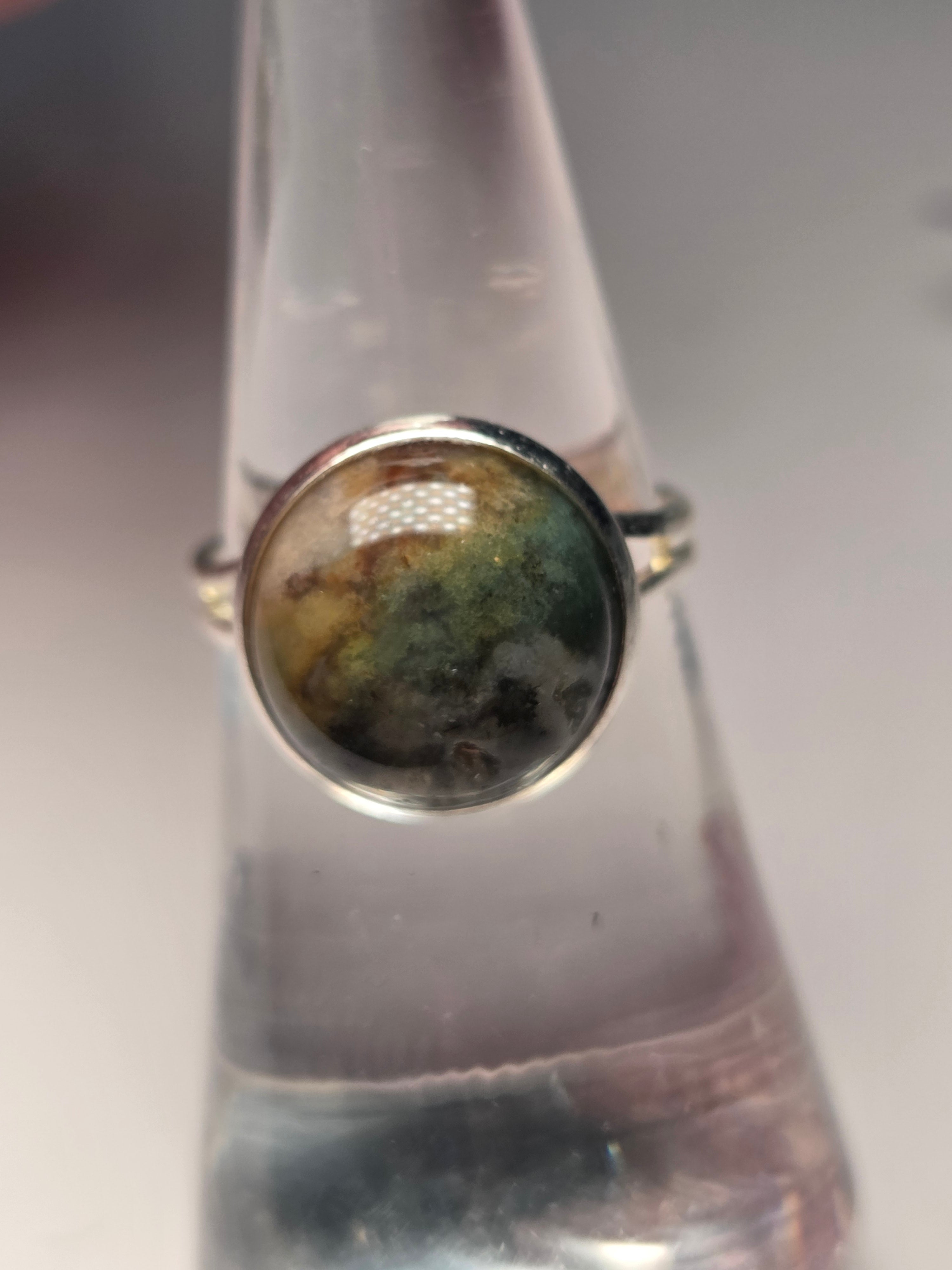 Beautiful green jade crystal adjustable ring