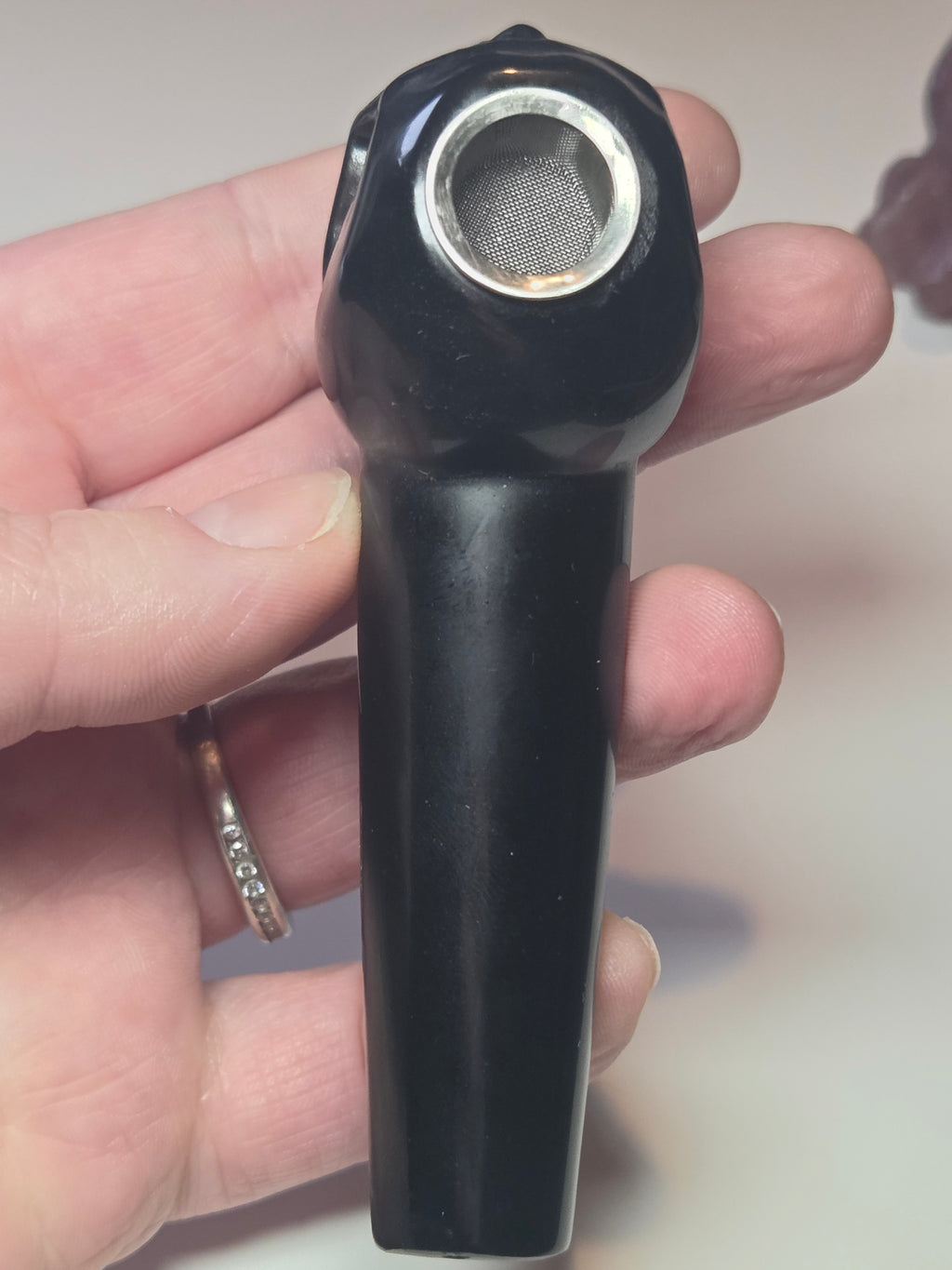 Obsidian crystal skull smoking pipe