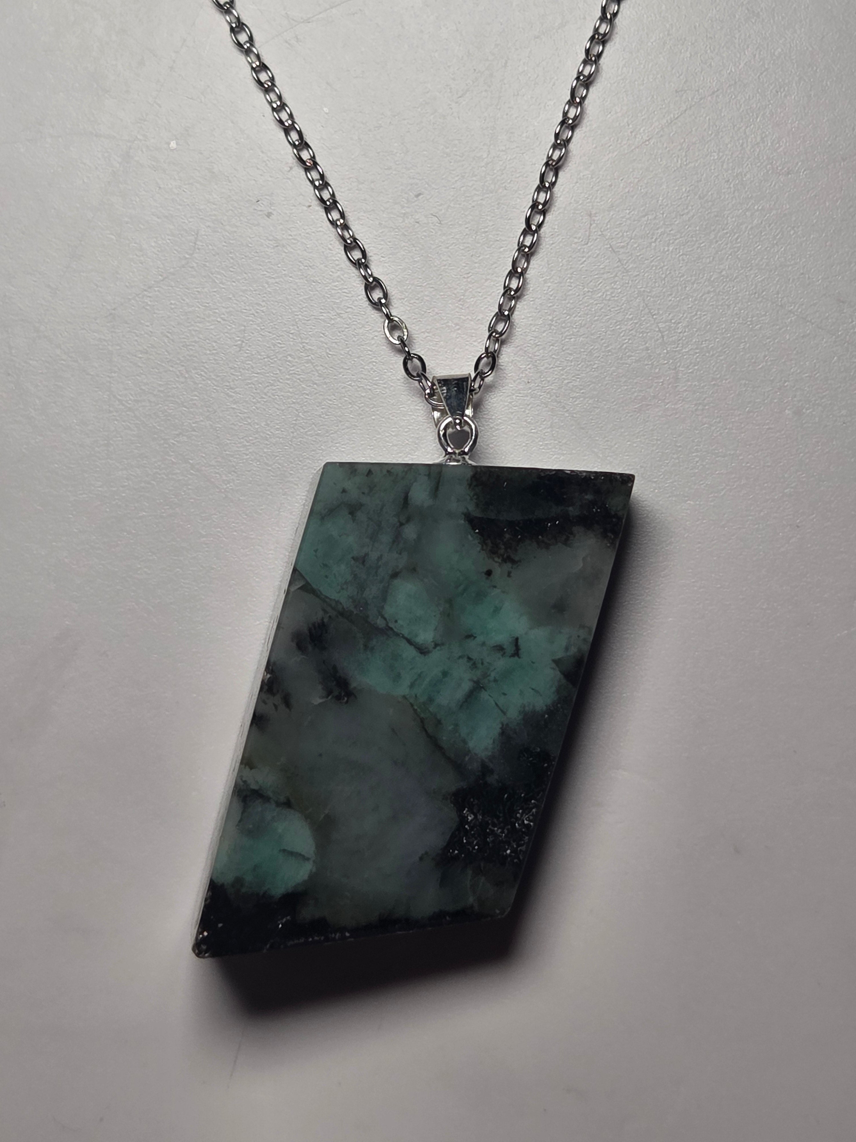 Emerald s295 handmade necklace
