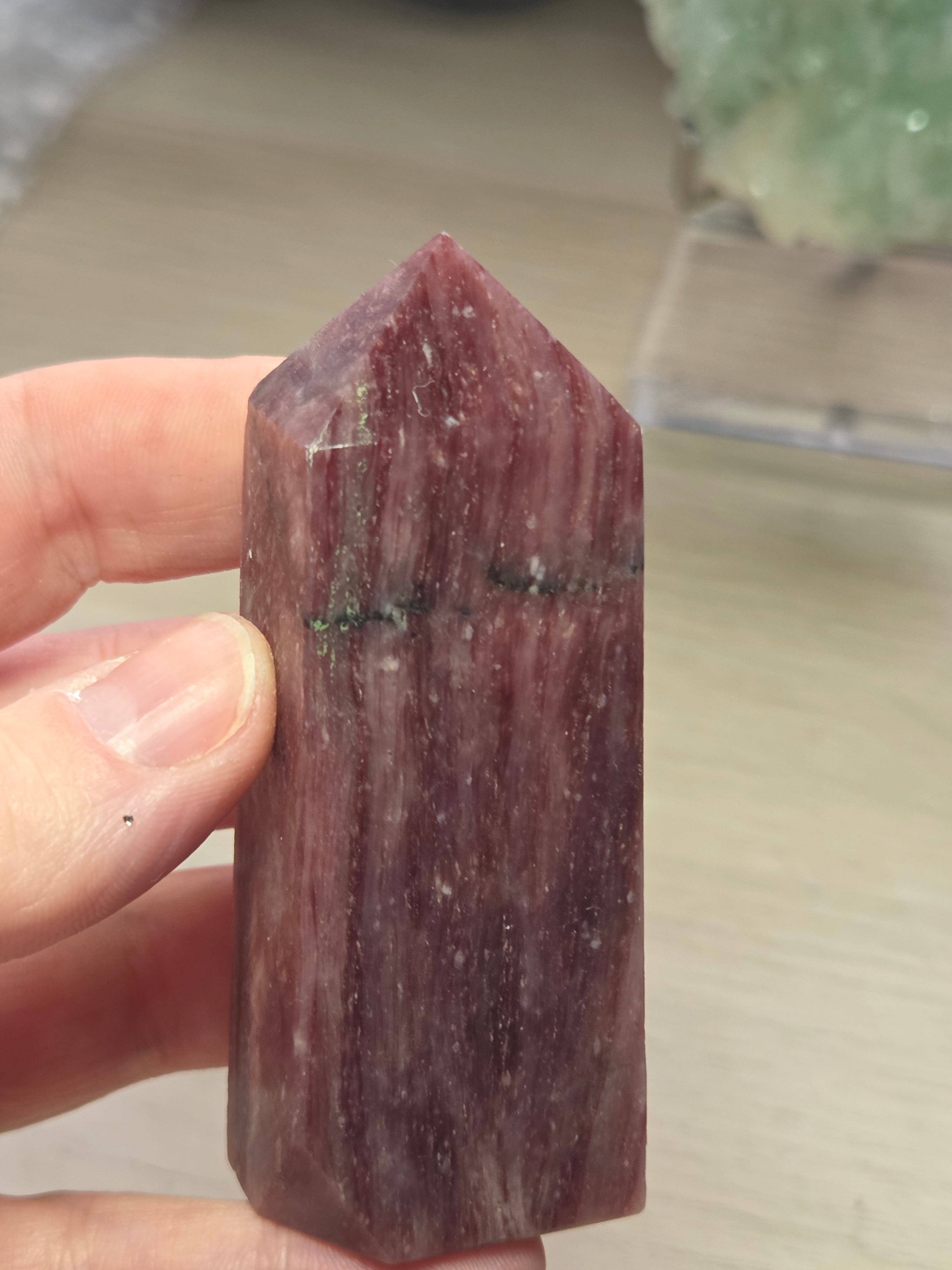 Red mica crystal tower carving