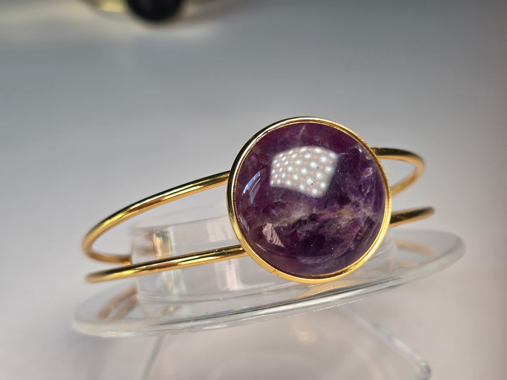 Crystal cabochon bracelet