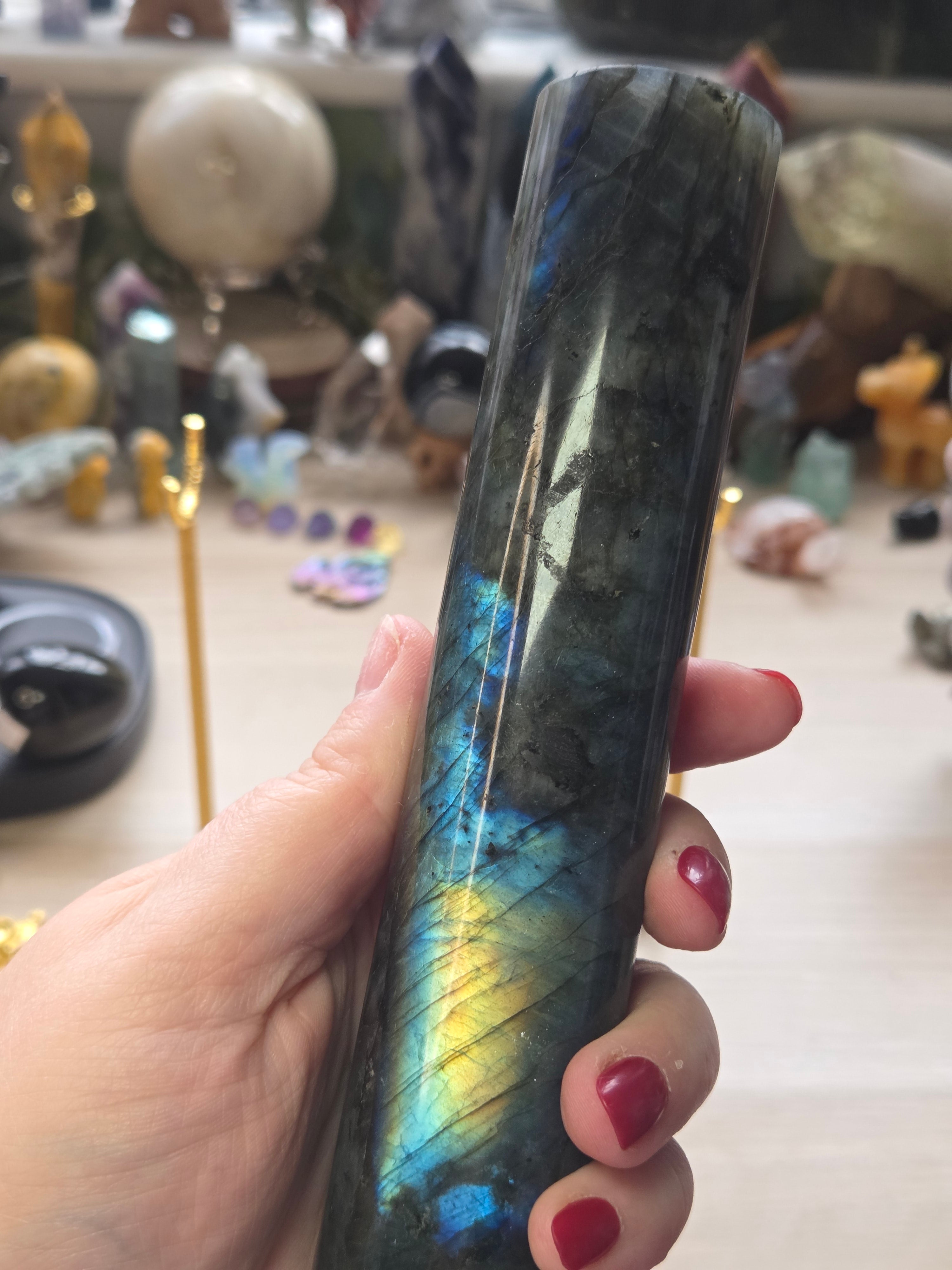 Flashy Labradorite crystal bracelet stand