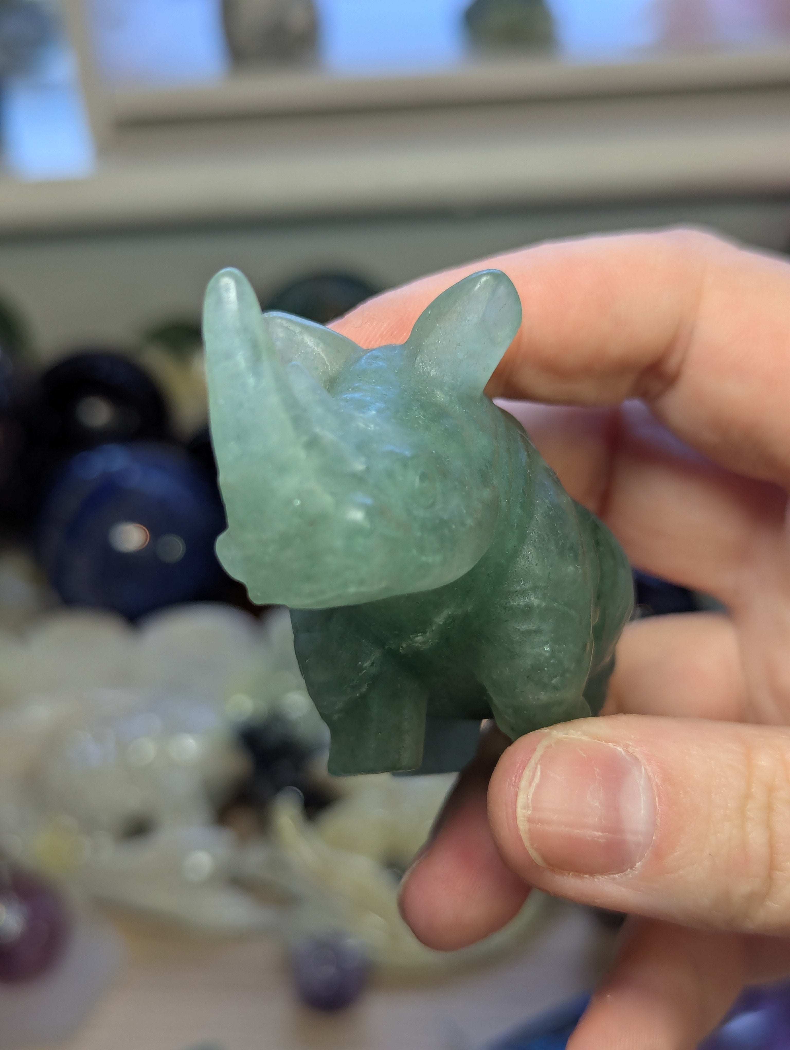 Rhyno crystal carving