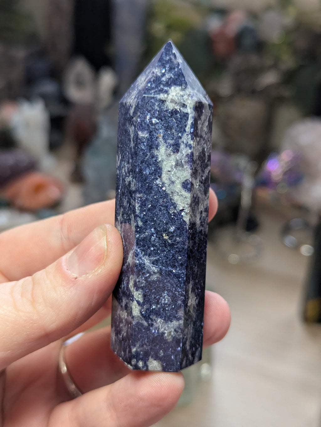 Blue mica crystal tower carving