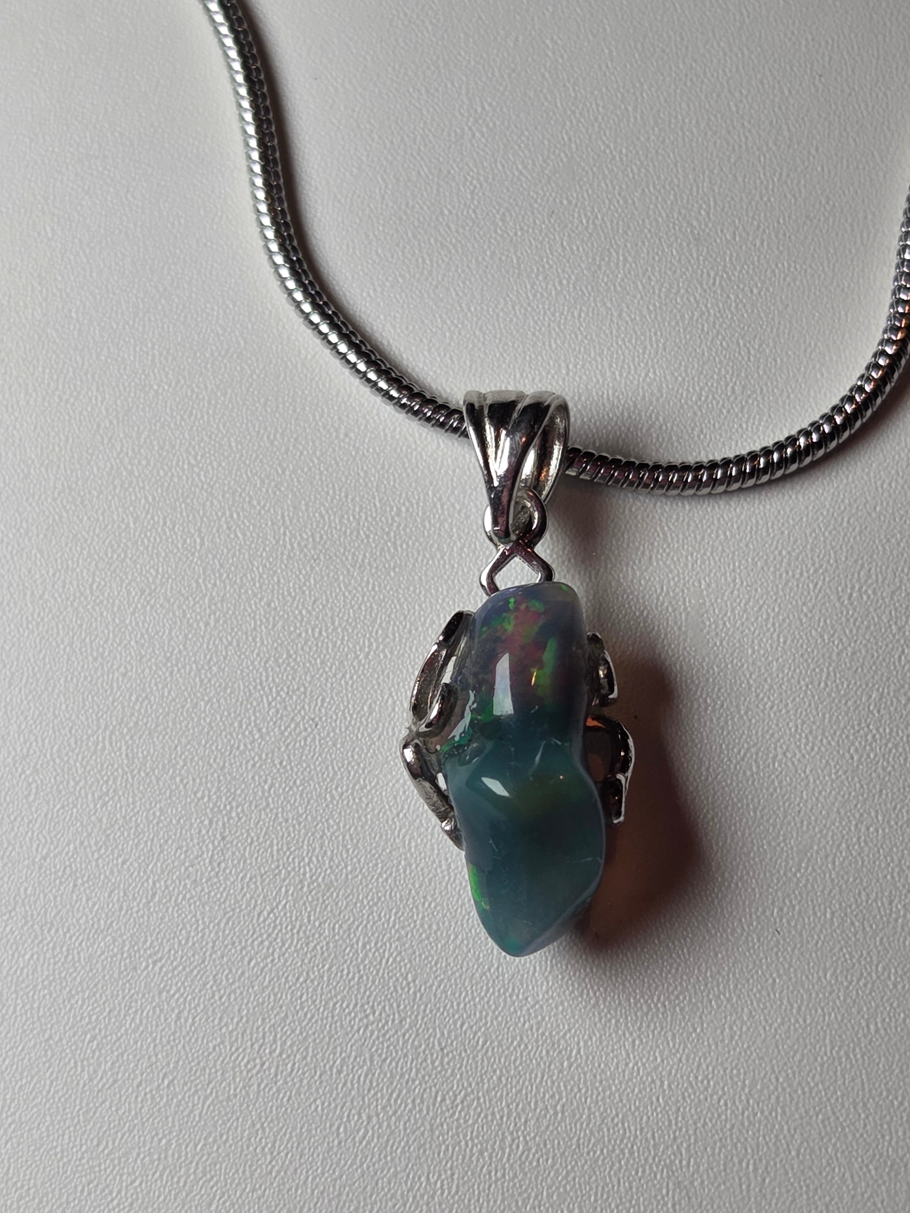 Black Ethiopian Opal s295
