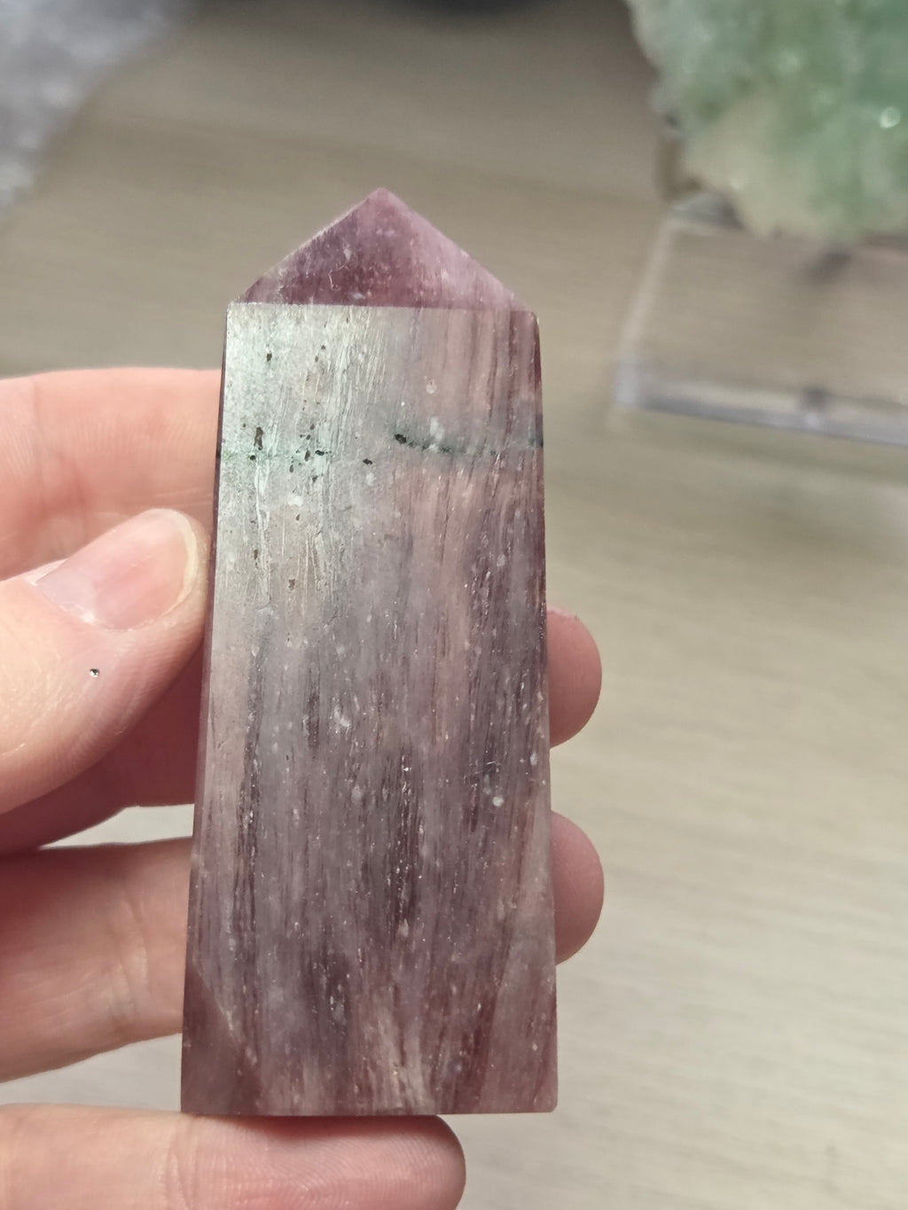 Red mica crystal tower carving