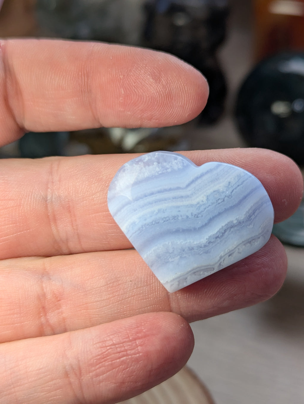 Grade AAAA blue lace heart picked at random