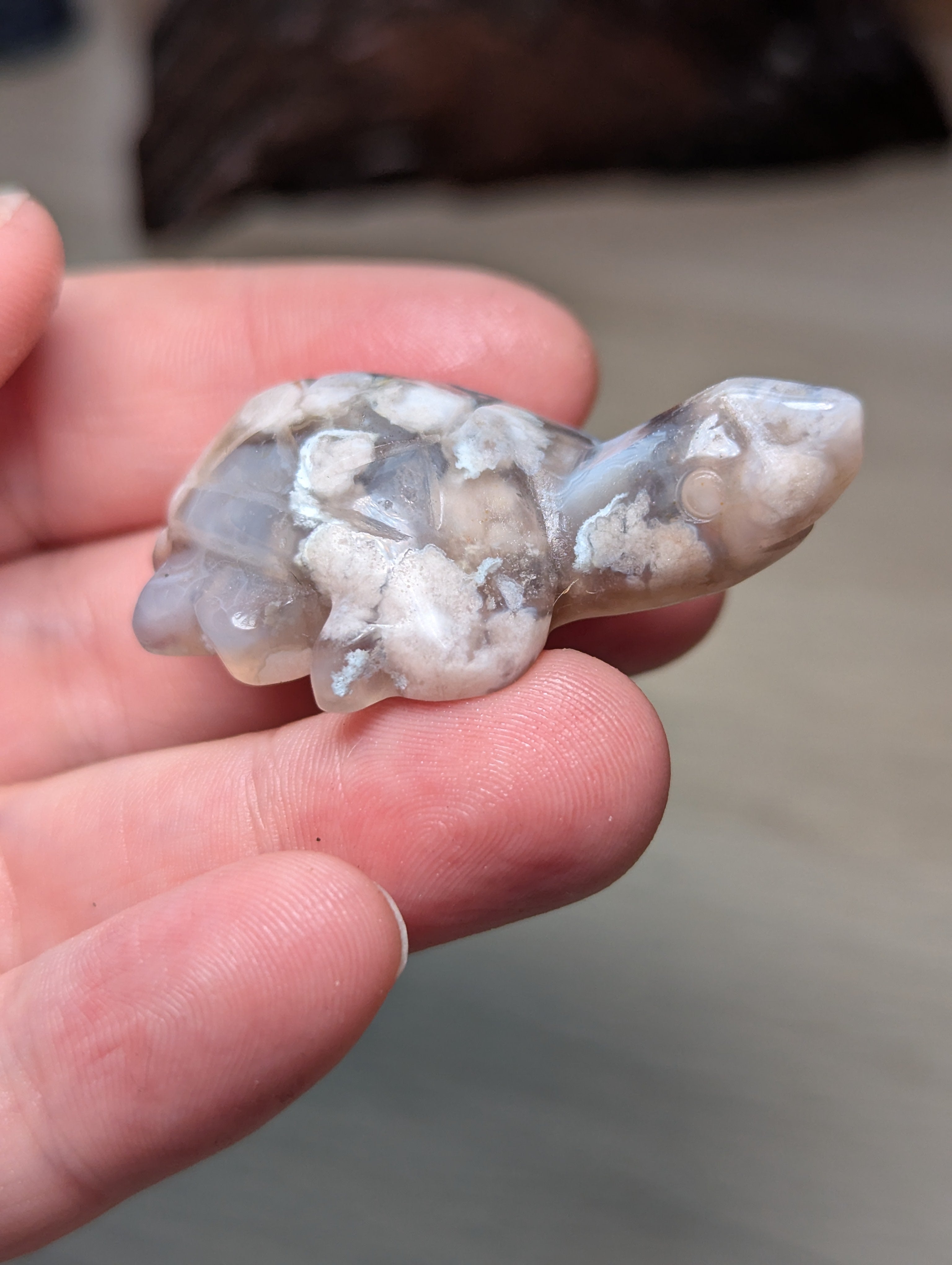 Flower agate crystal turtle carving