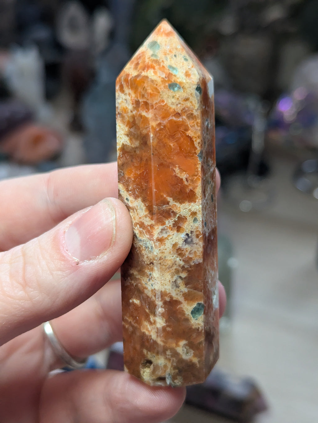 Sunstone with Apatie crystal tower