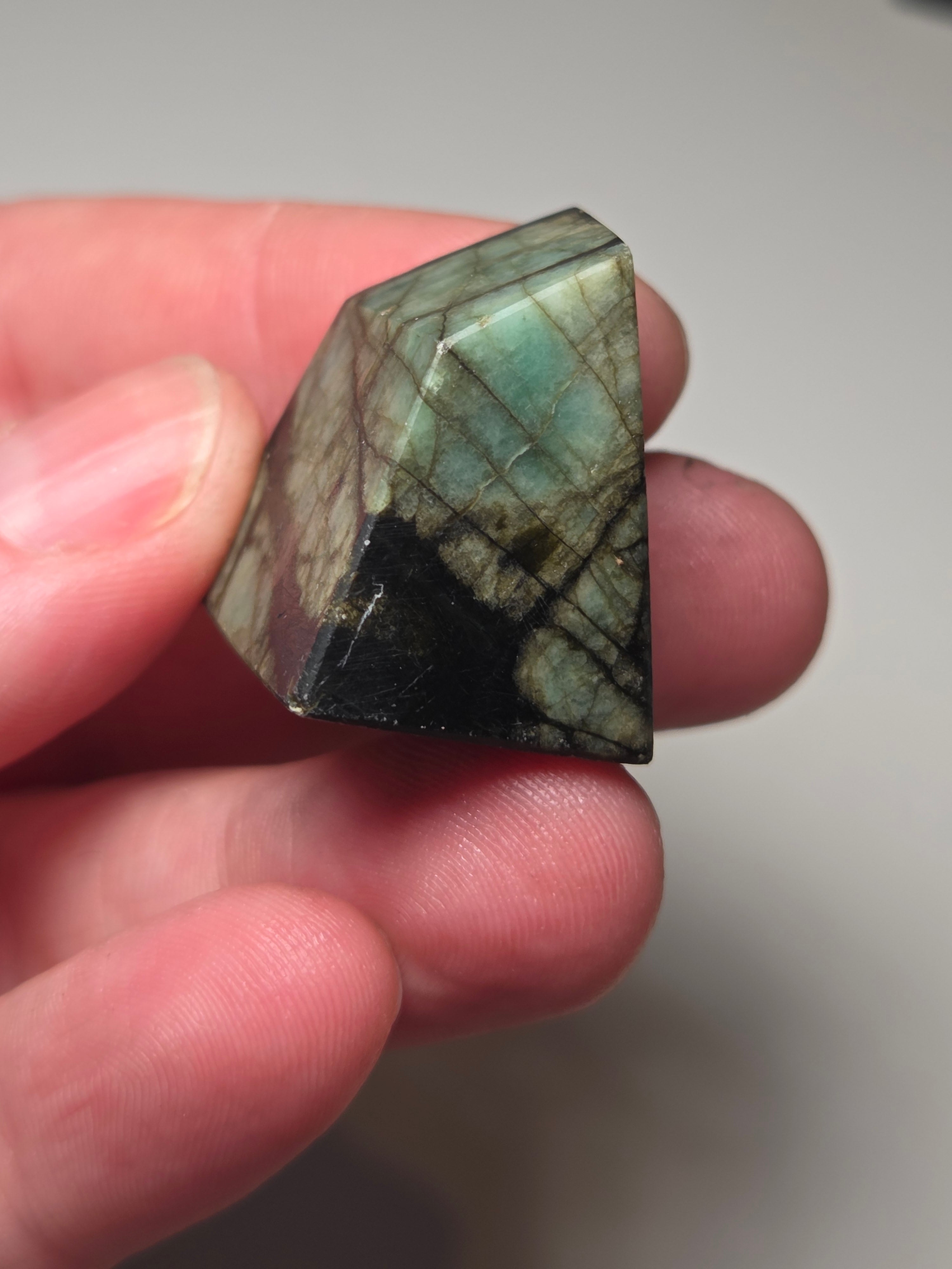 Emerald crystal freeform