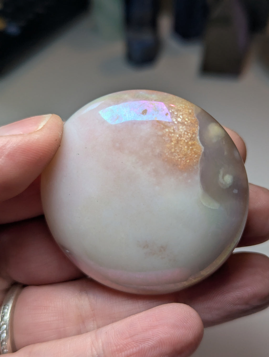 Flower agate aura palm stone