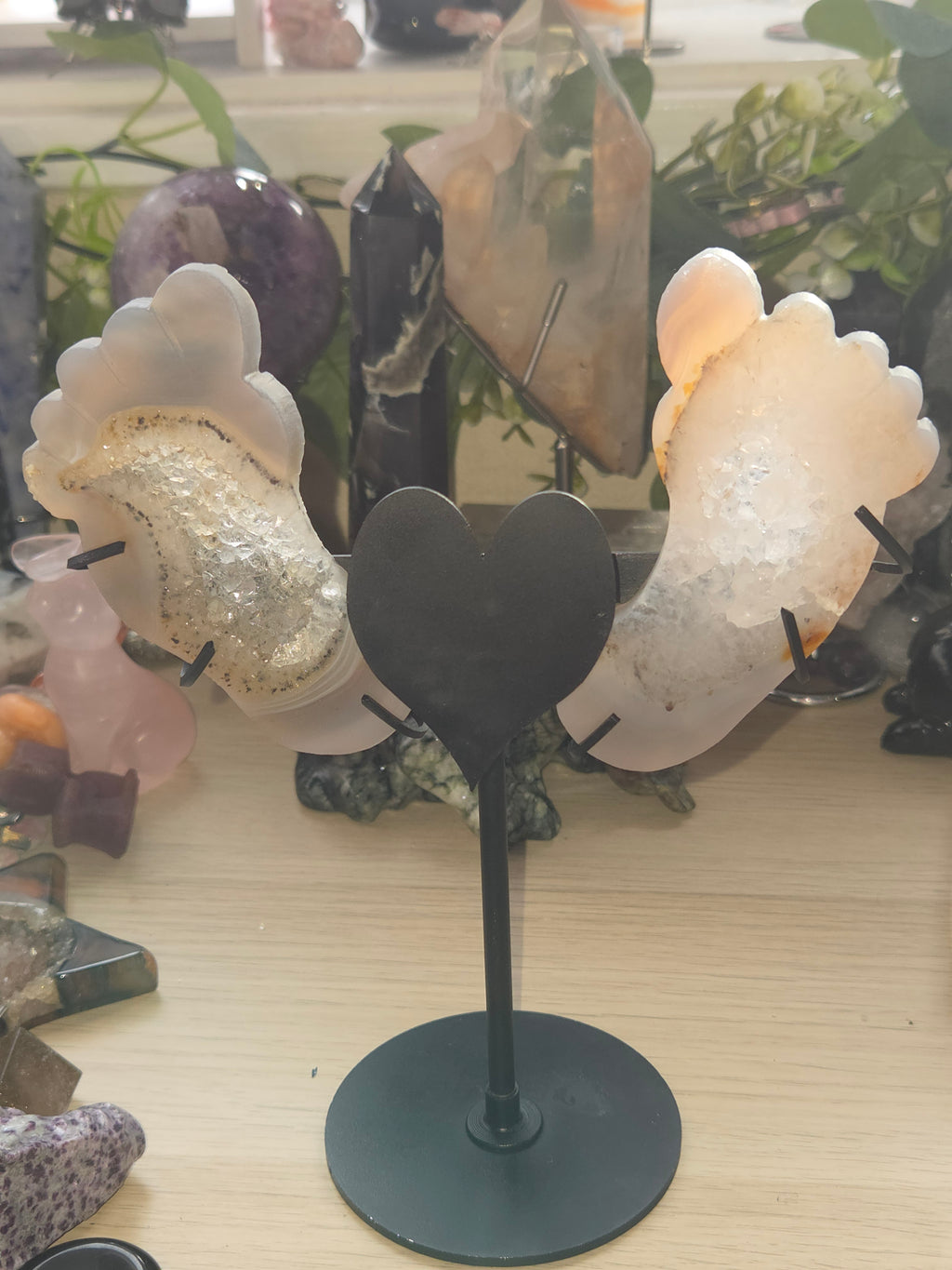 Duzy Agate crystal Feet and heart carving