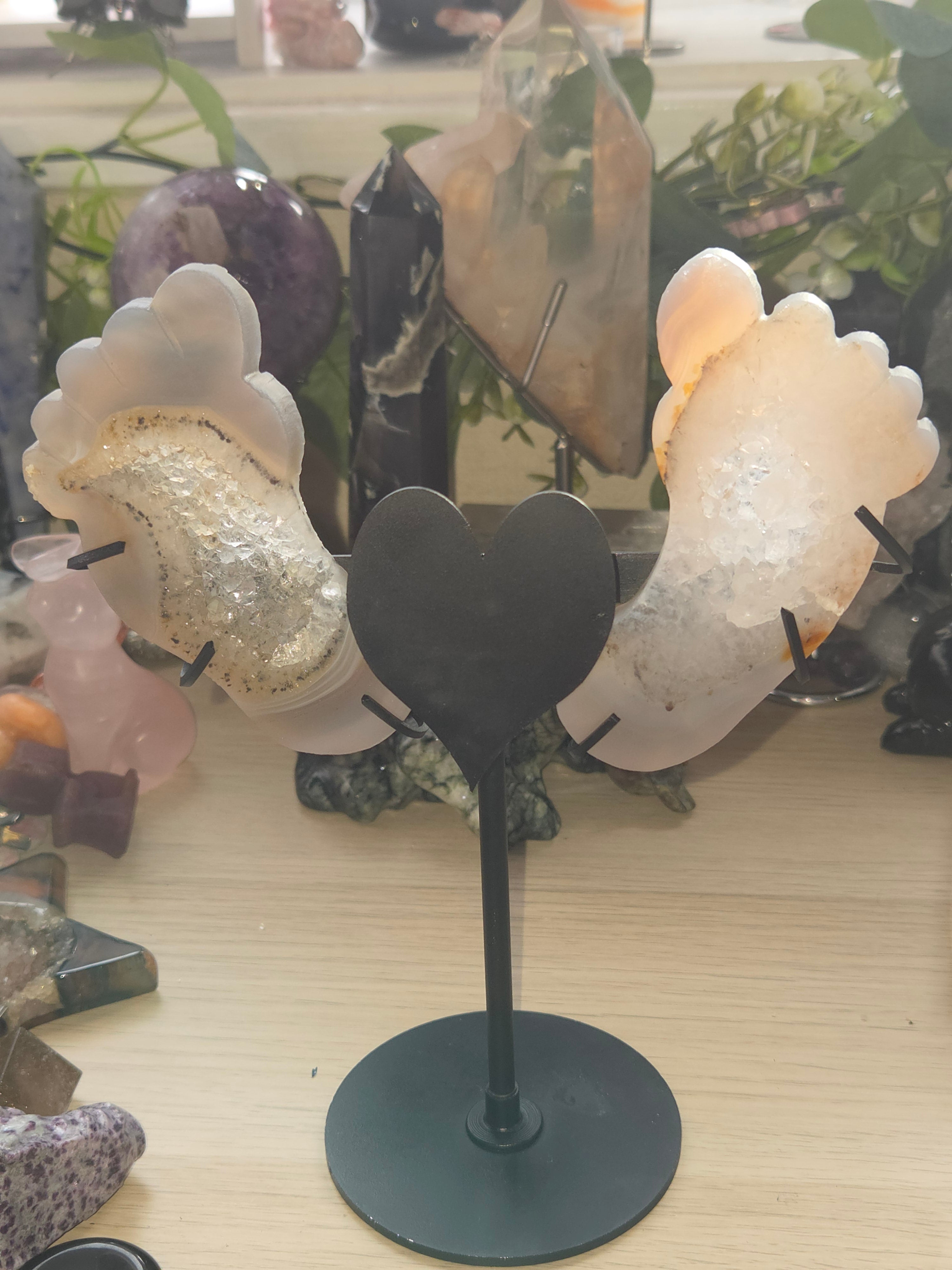 Duzy Agate crystal Feet and heart carving