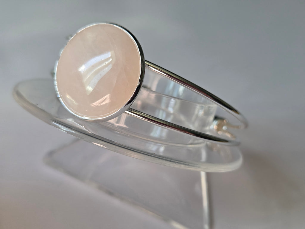 Crystal cabochon bracelet
