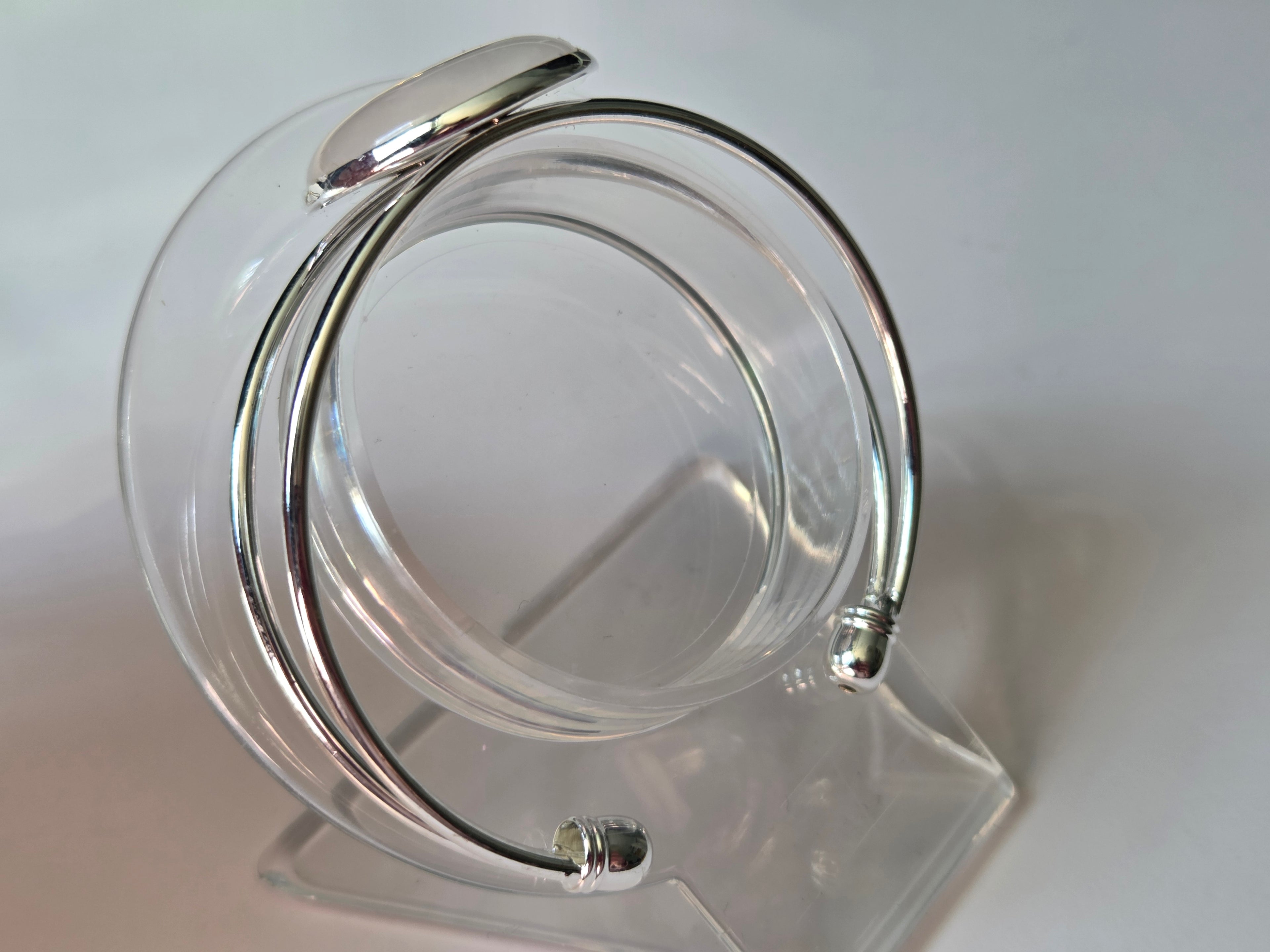 Crystal cabochon bracelet