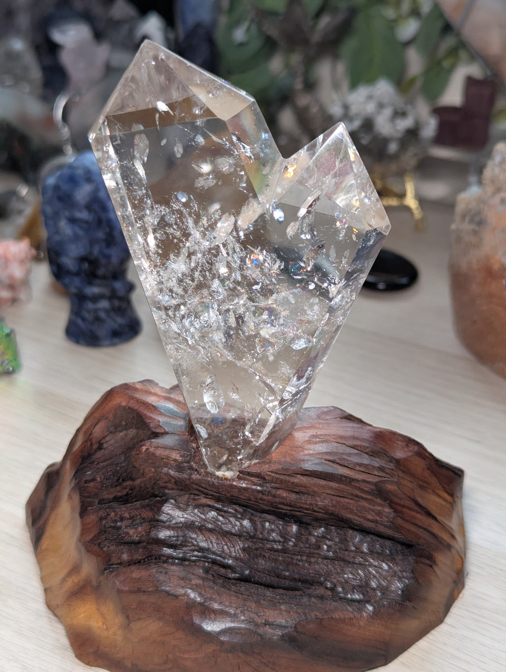 Grade AAAA Clear quartz dual tower carving