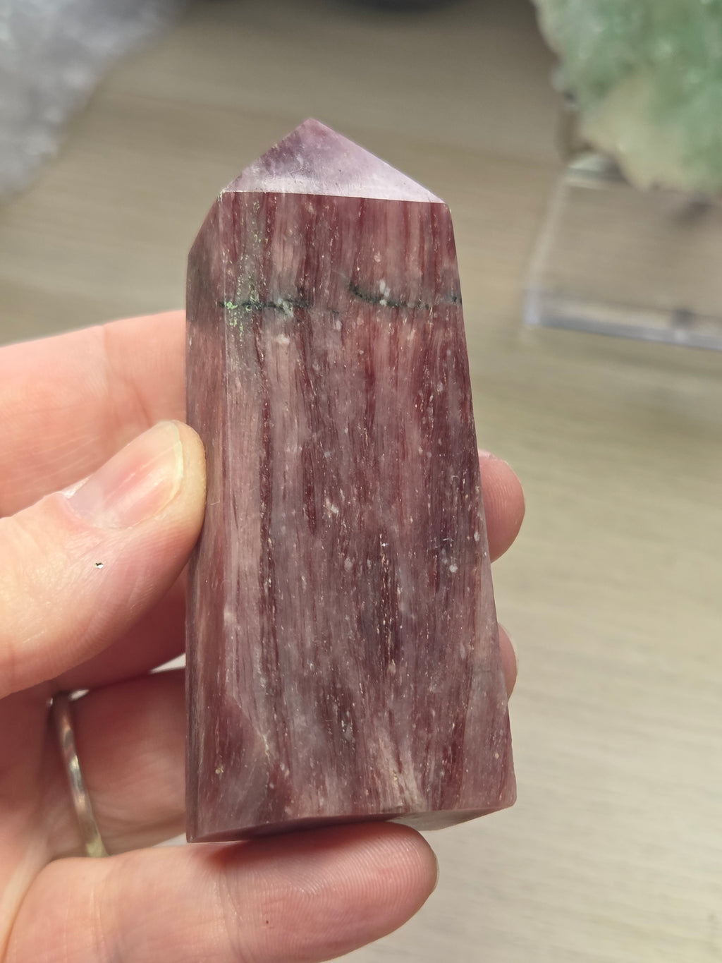 Red mica crystal tower carving