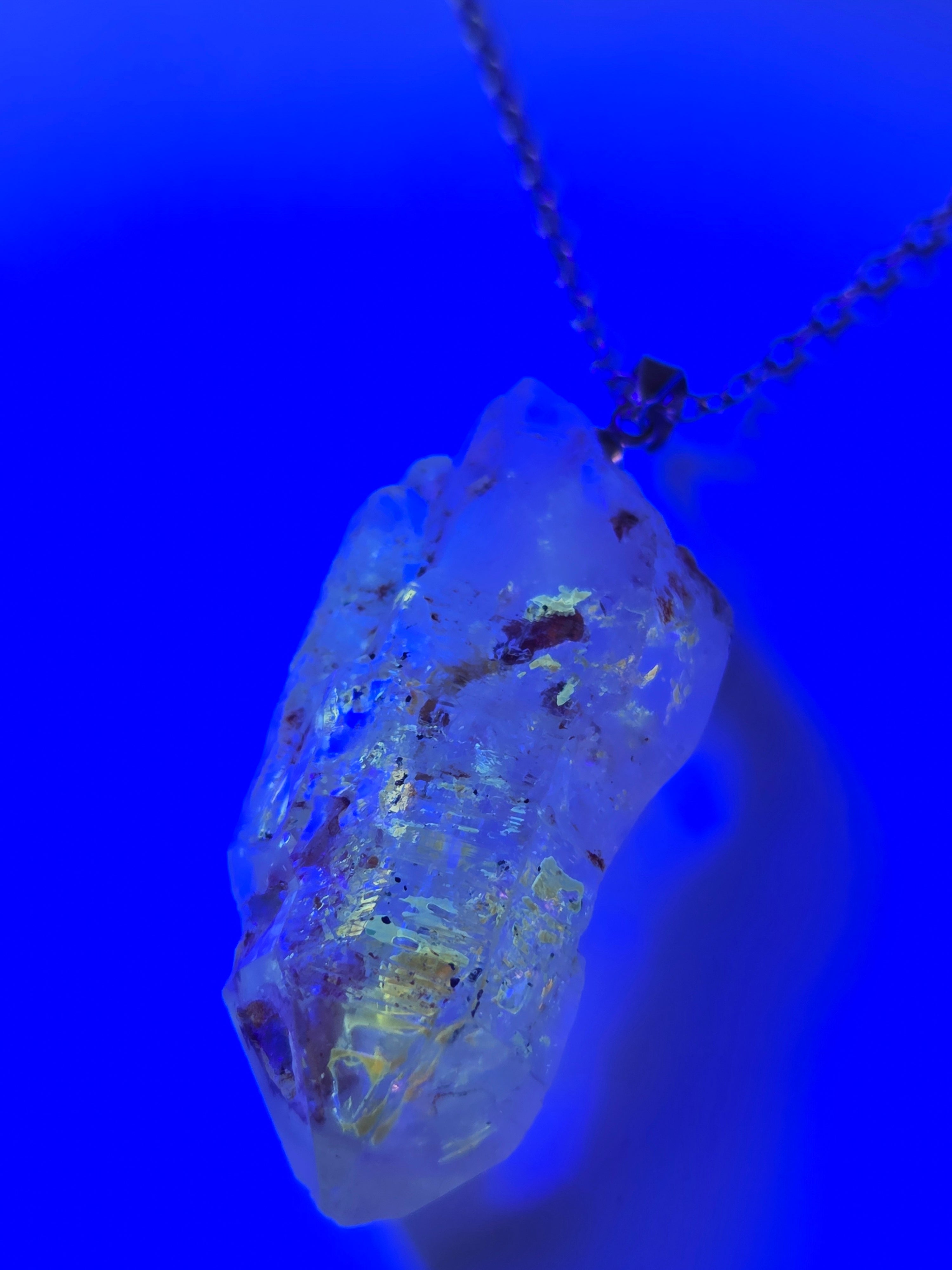 Petroleum crystal necklace with amazing  UV