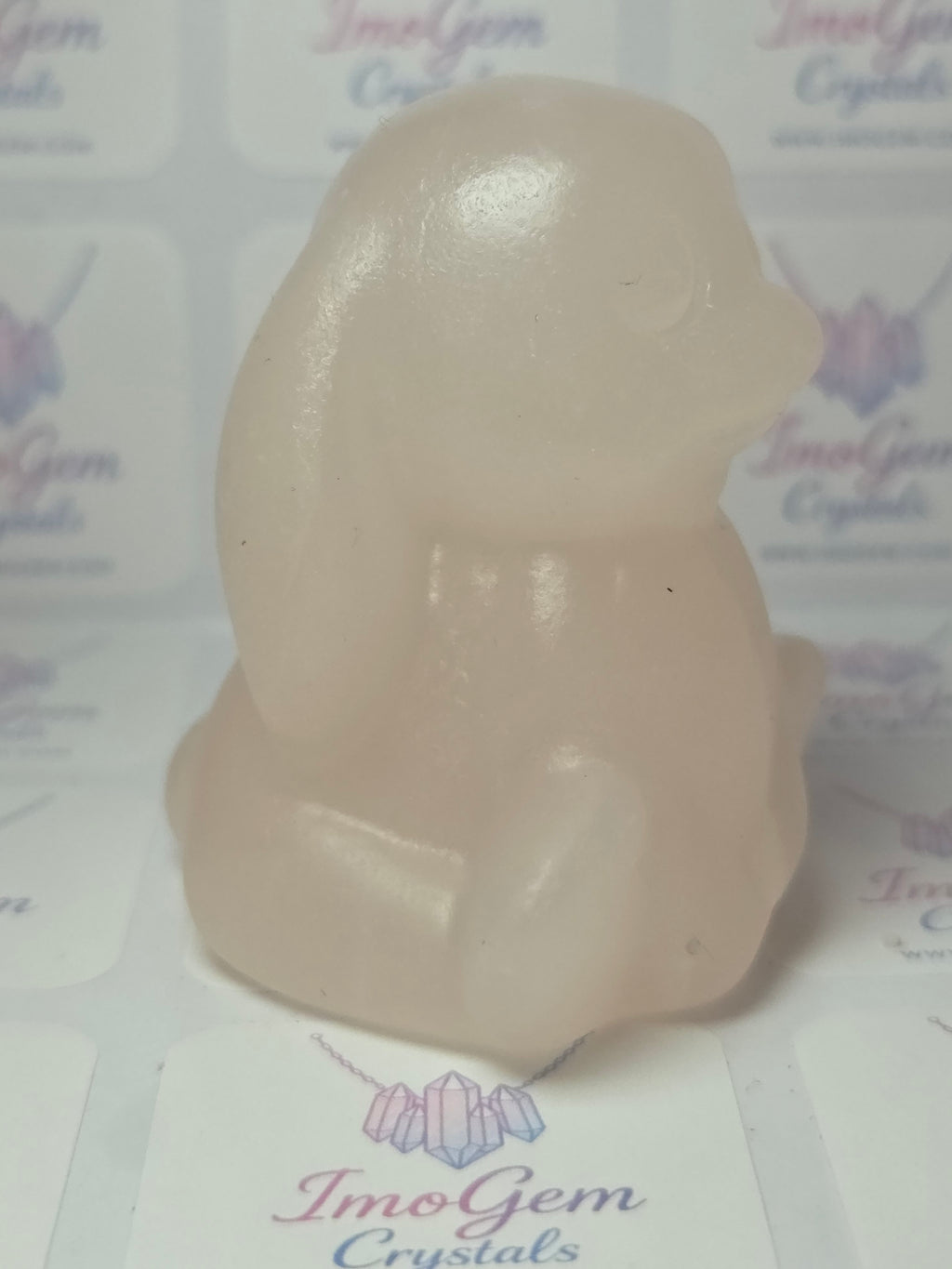 Pink jade crystal bunny rabbit carving