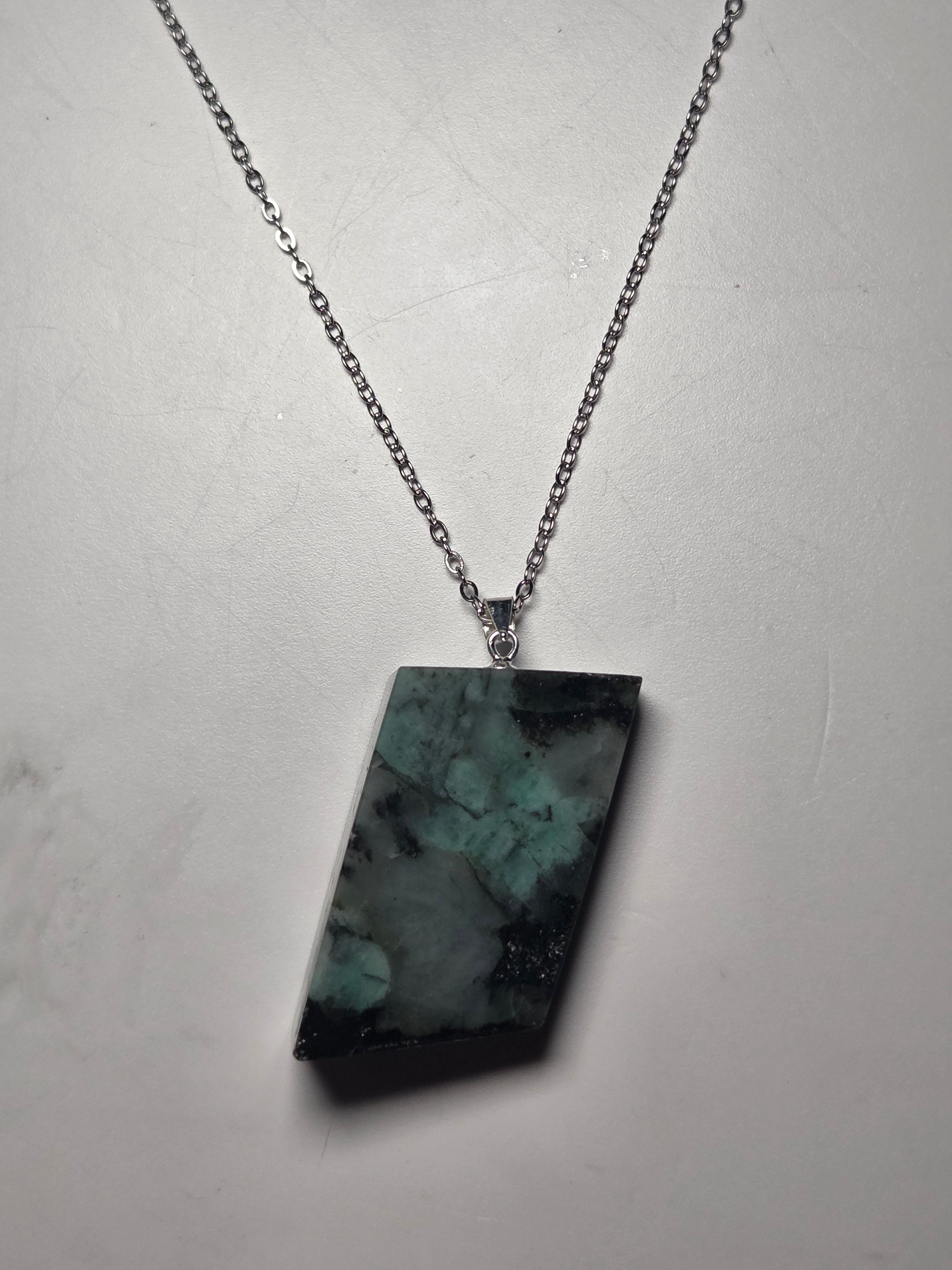 Emerald s295 handmade necklace