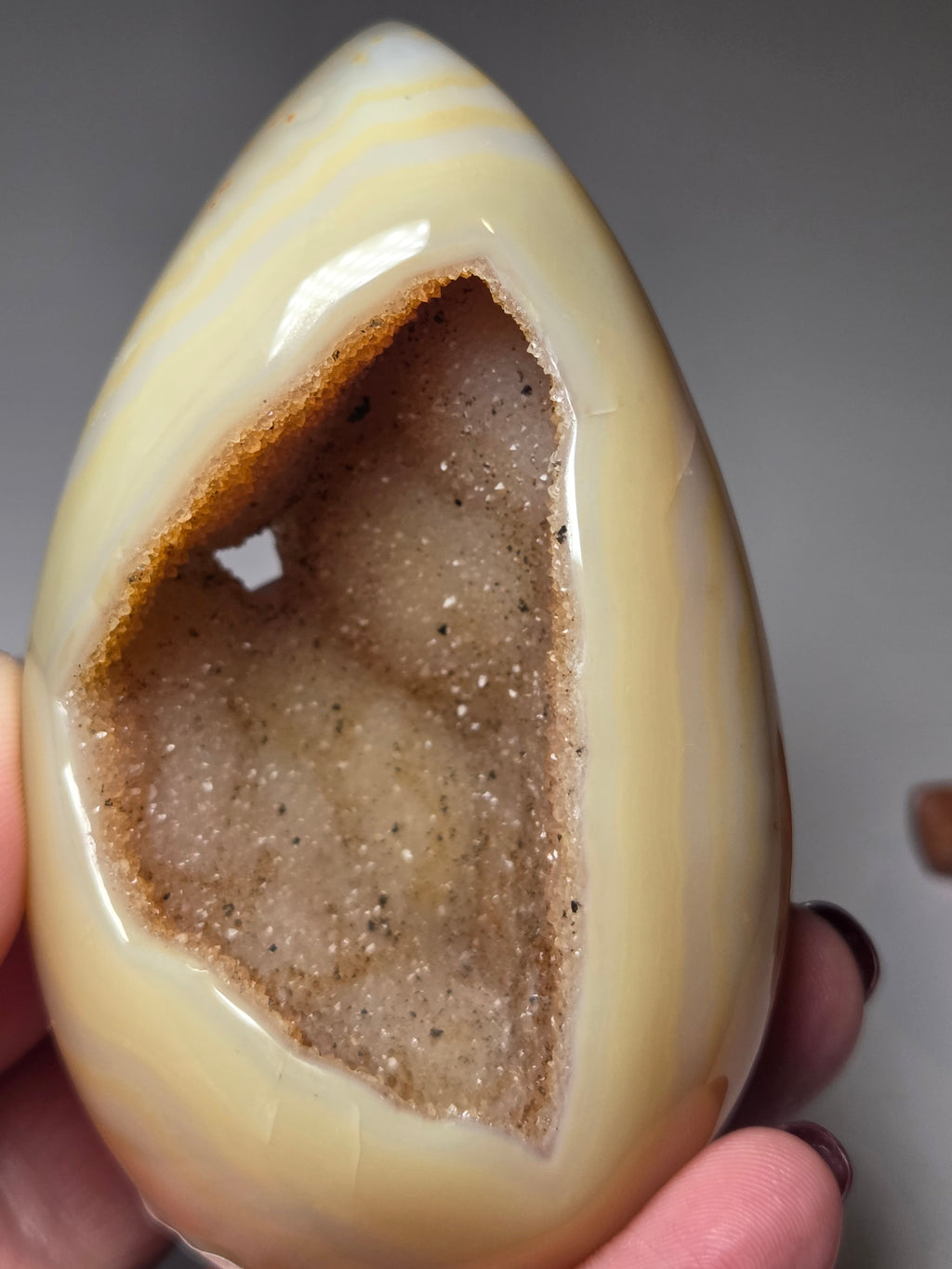 Agate Duzy egg carving