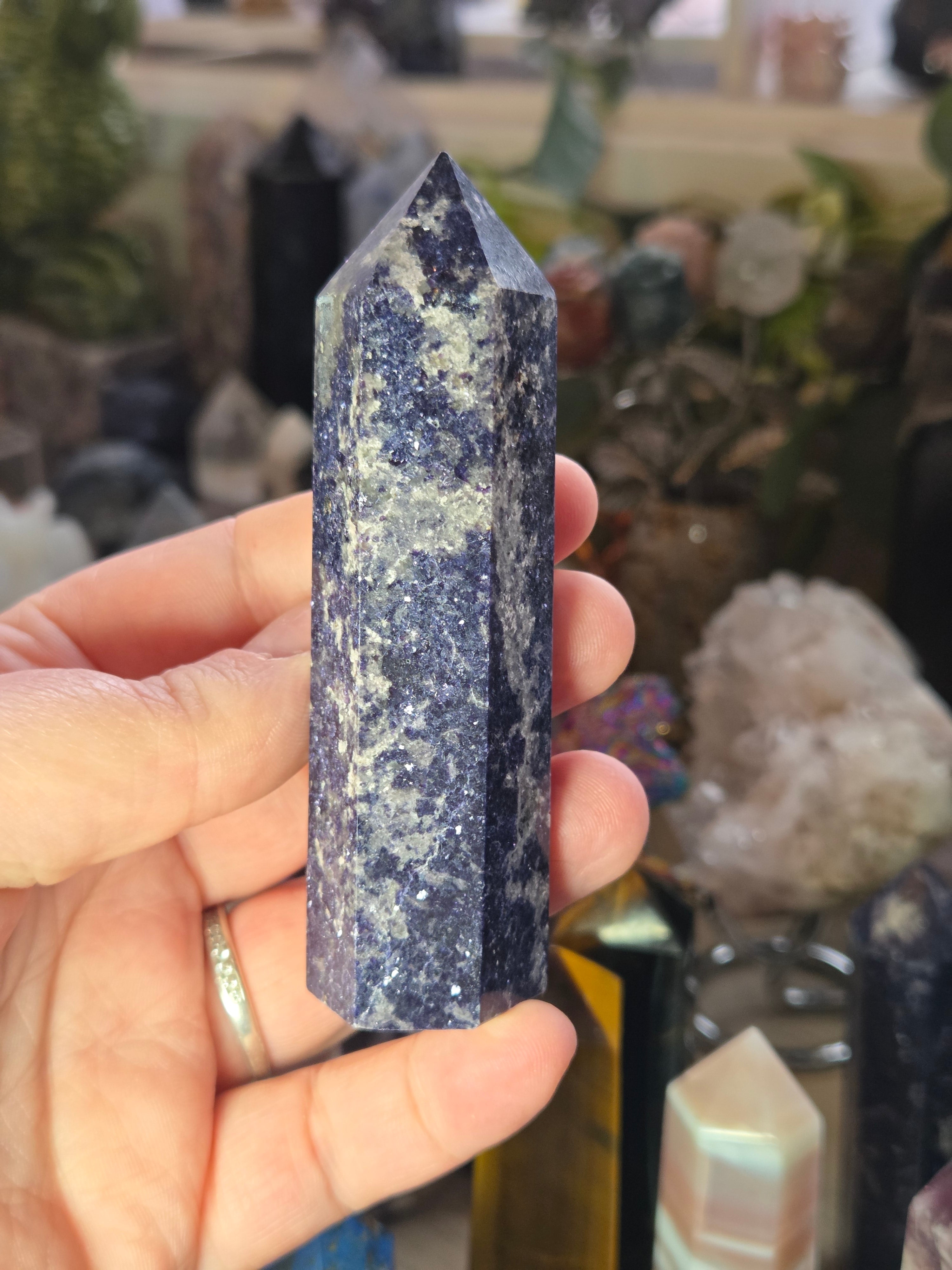 Blue mica crystal tower carving