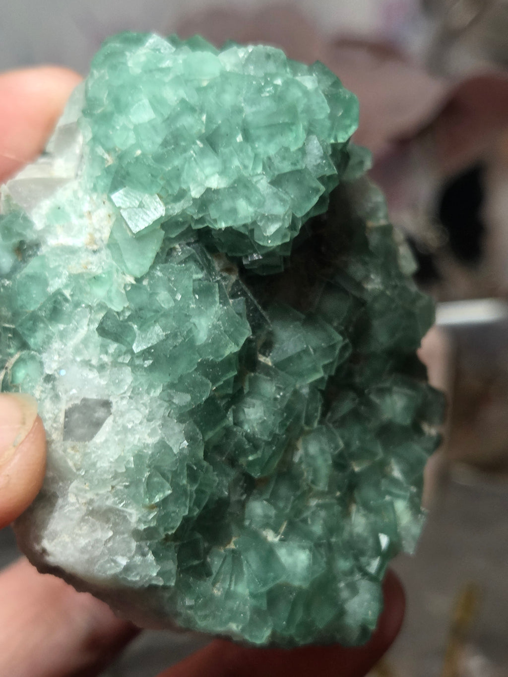 Amazing  Pakistan flourite with Amazing  blue  UV with stand
