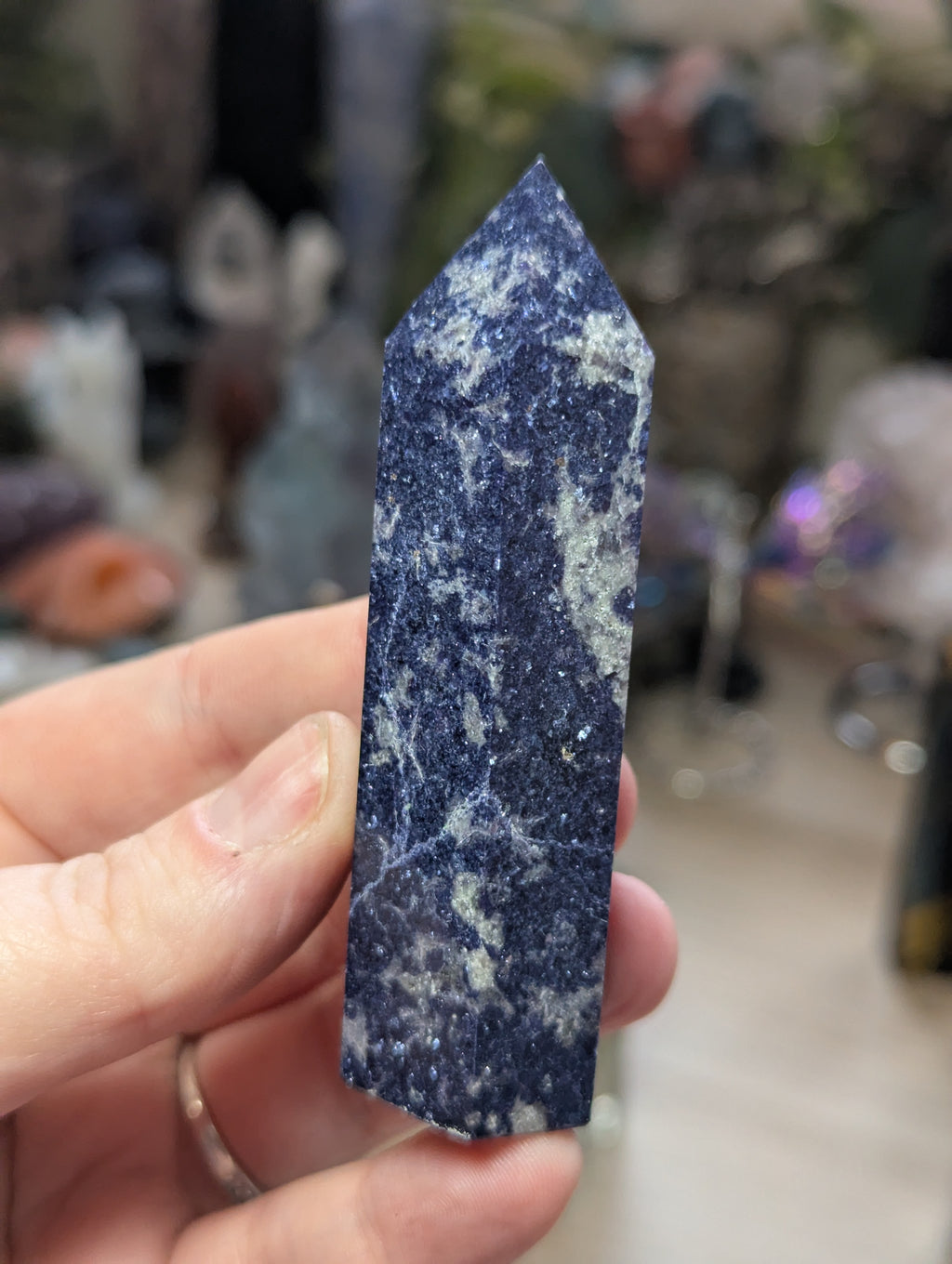 Blue mica crystal tower carving