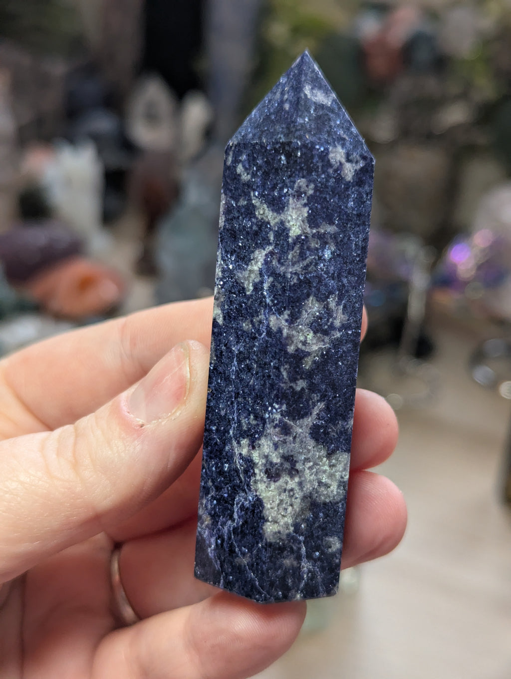 Blue mica crystal tower carving