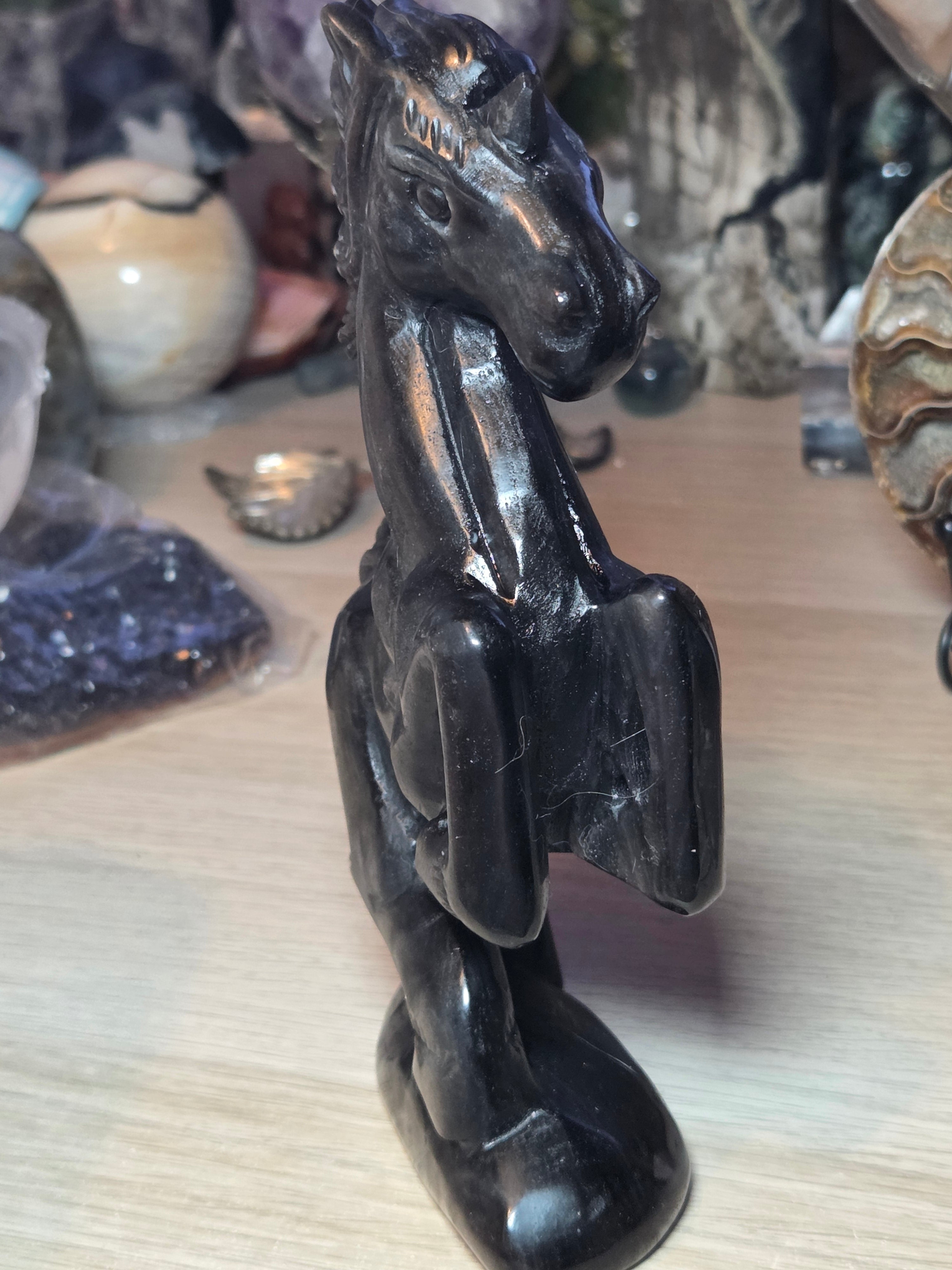 Silver sheen obsidian crystal horse carving