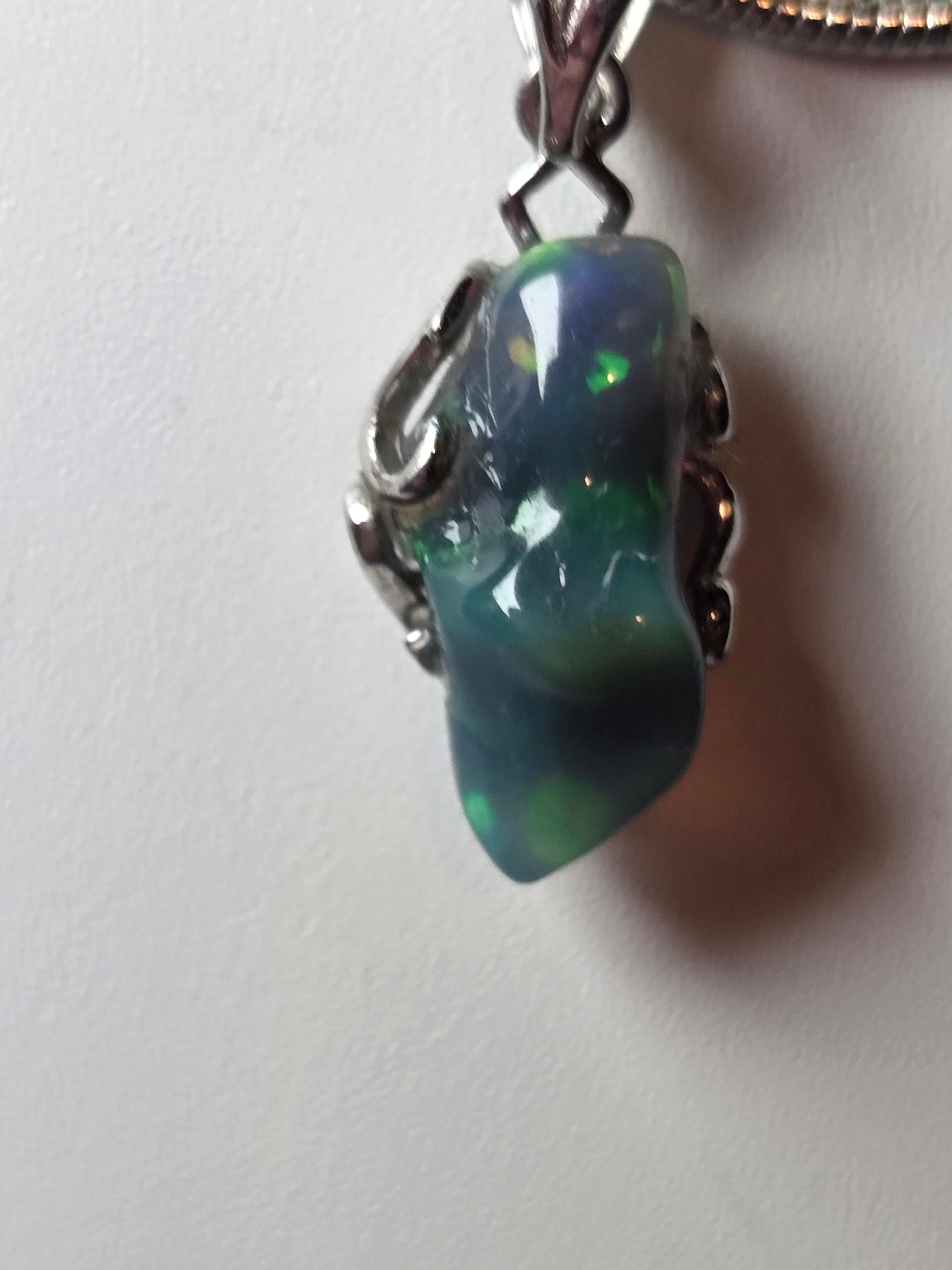 Black Ethiopian Opal s295