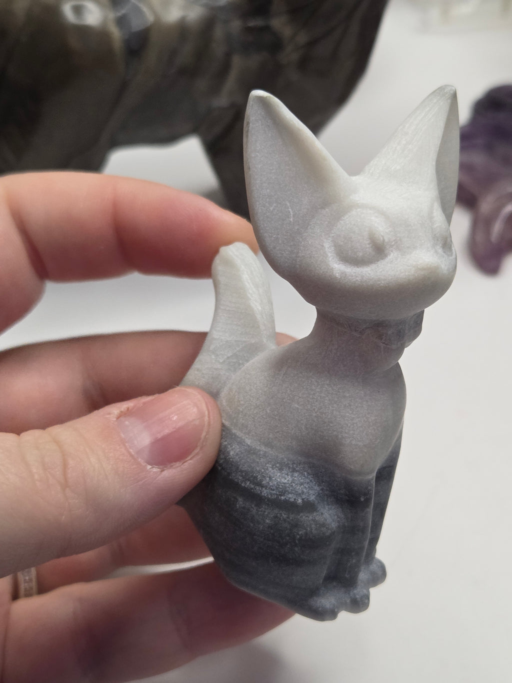 Tai chi crystal cat carving