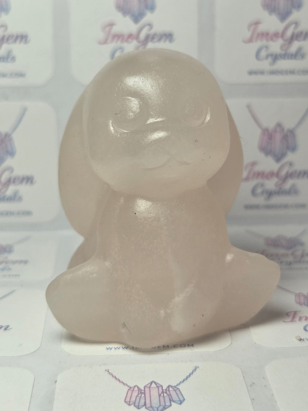 Pink jade crystal bunny rabbit carving