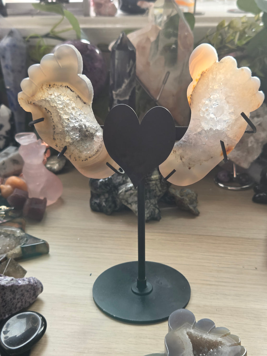 Duzy Agate crystal Feet and heart carving