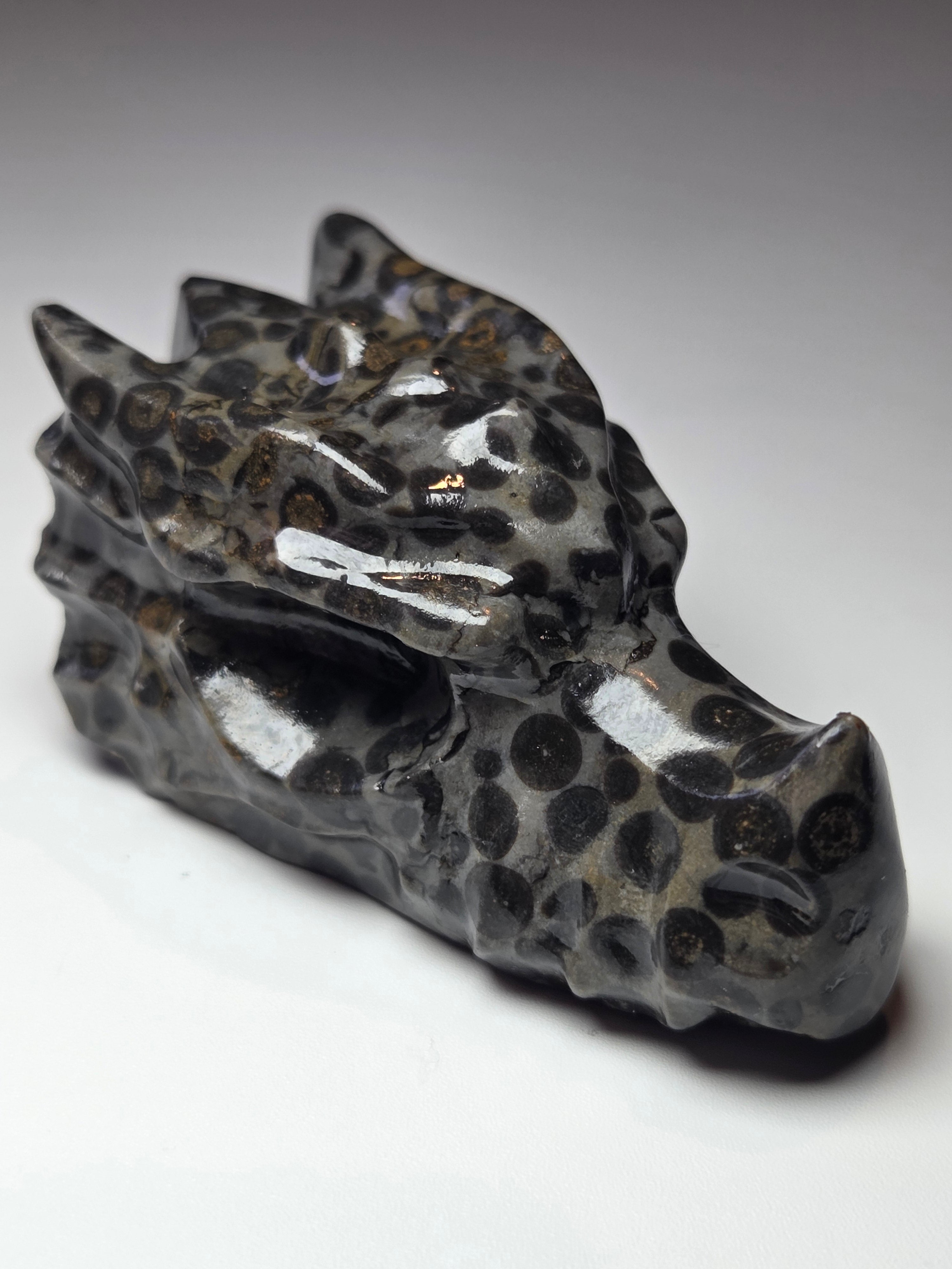 Jasper crystal dragon head carving